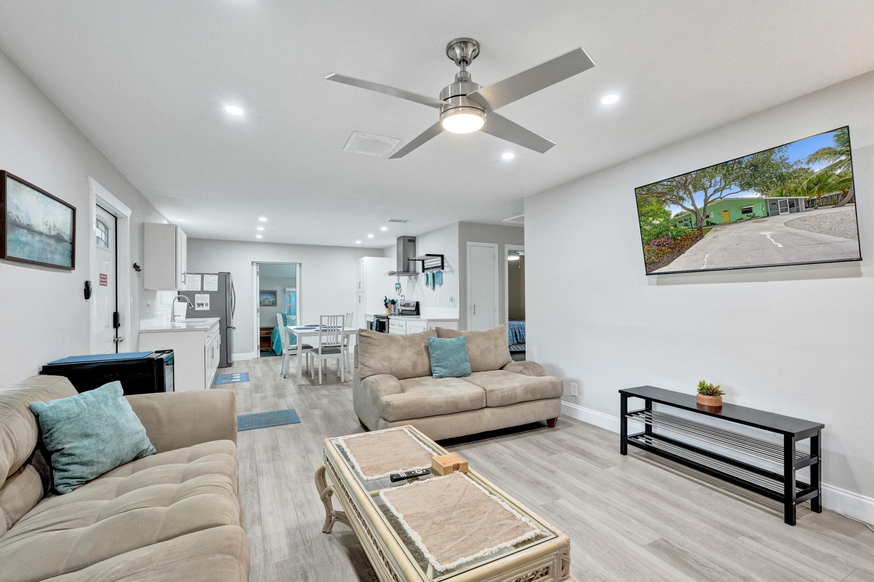 1947 Holman Drive, North Palm Beach, FL 33408 — photo 14 of 49
