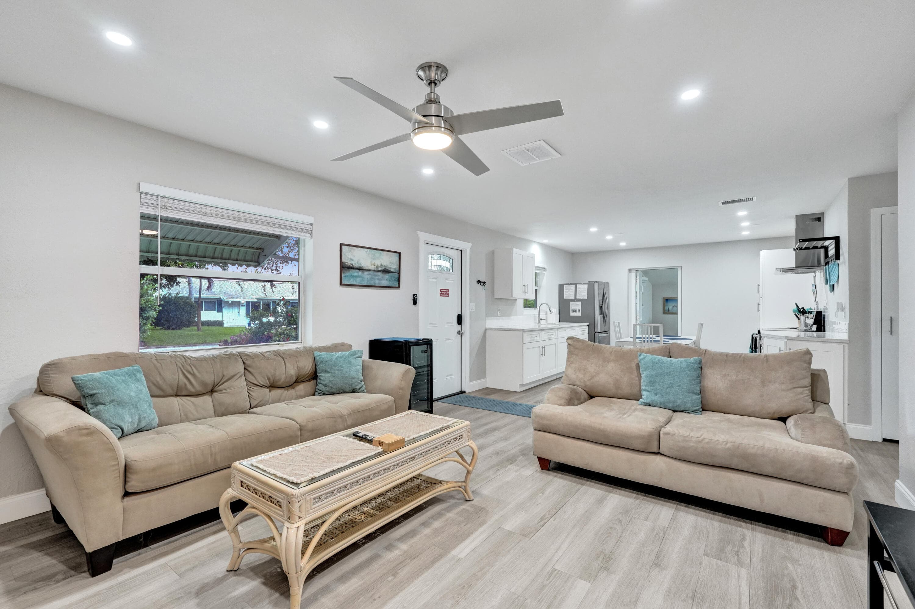 1947 Holman Drive, North Palm Beach, FL 33408 — photo 15 of 49