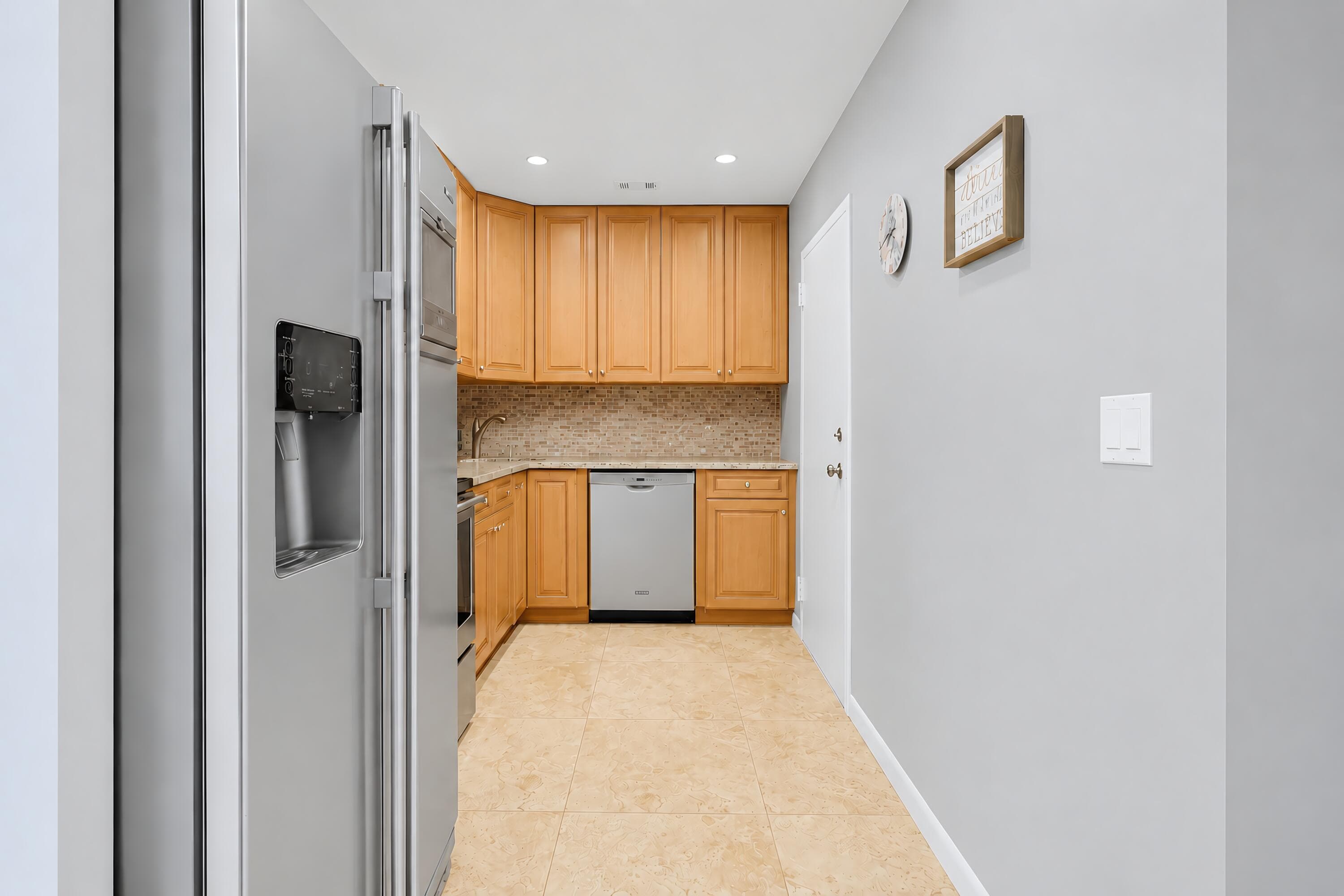 3230 S Ocean Boulevard D-607, Palm Beach, FL 33480 — photo 10 of 31