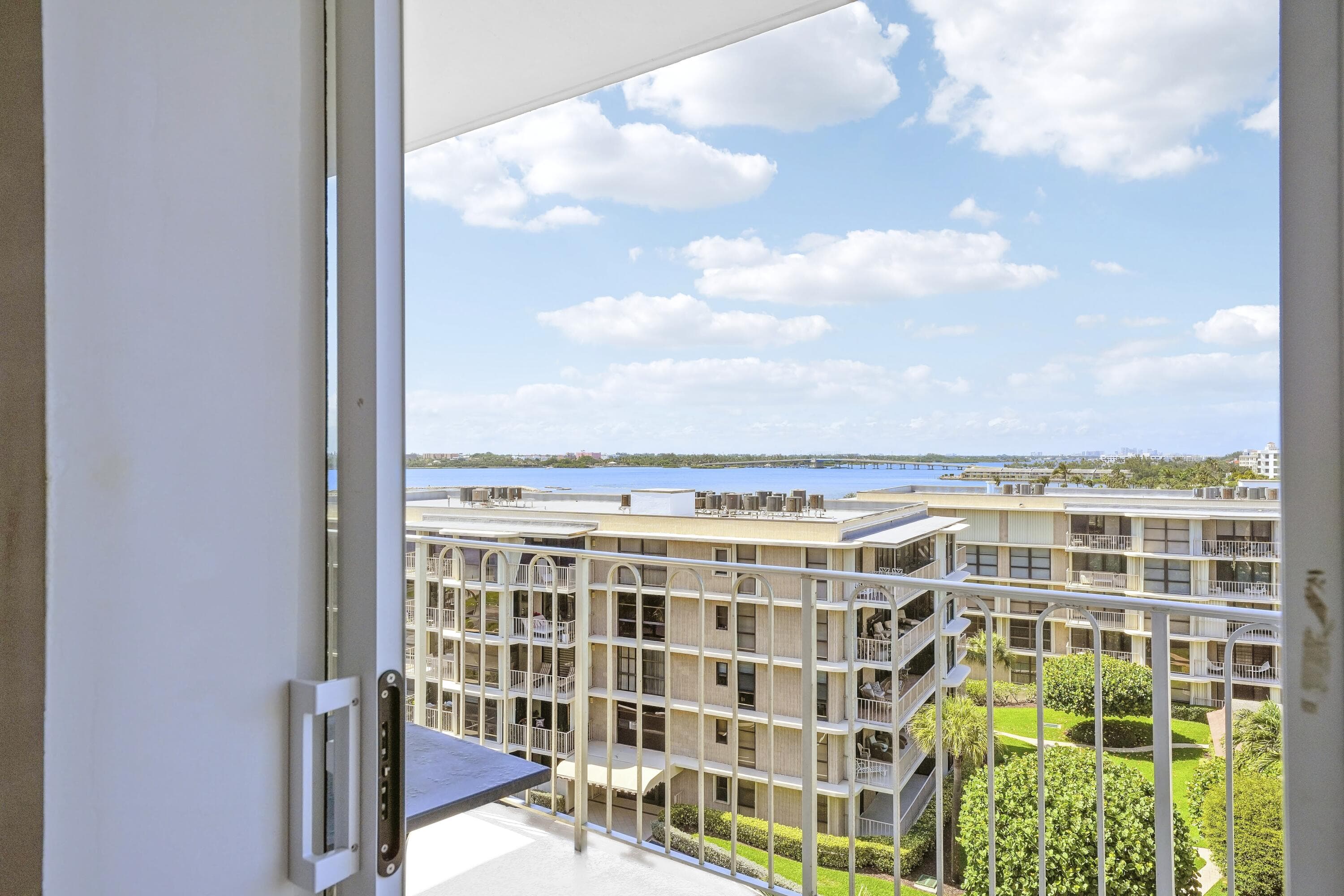 3230 S Ocean Boulevard D-607, Palm Beach, FL 33480 — photo 19 of 31