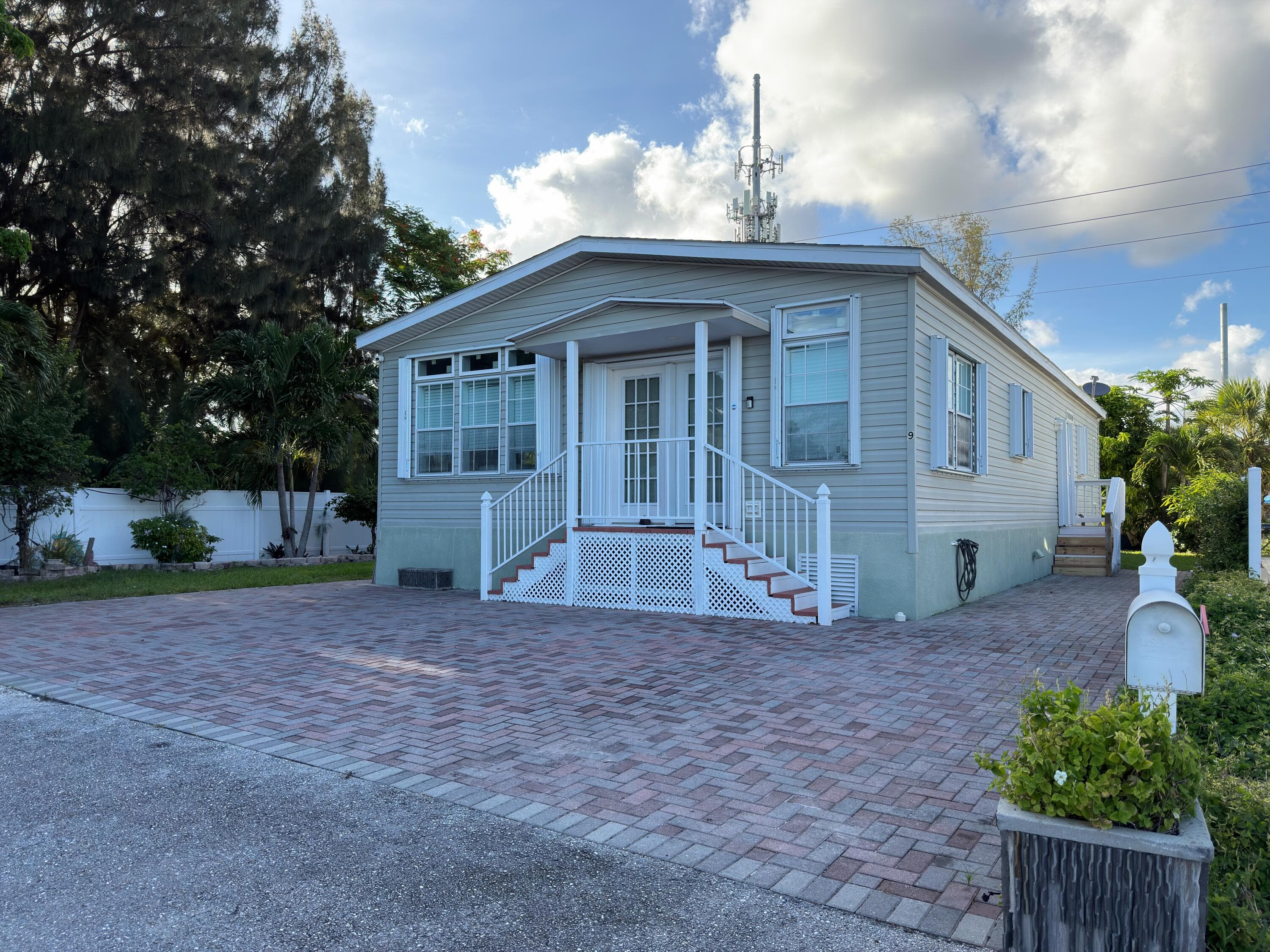 4311 Okeechobee Boulevard 95, West Palm Beach, FL 33409 — photo 2 of 17