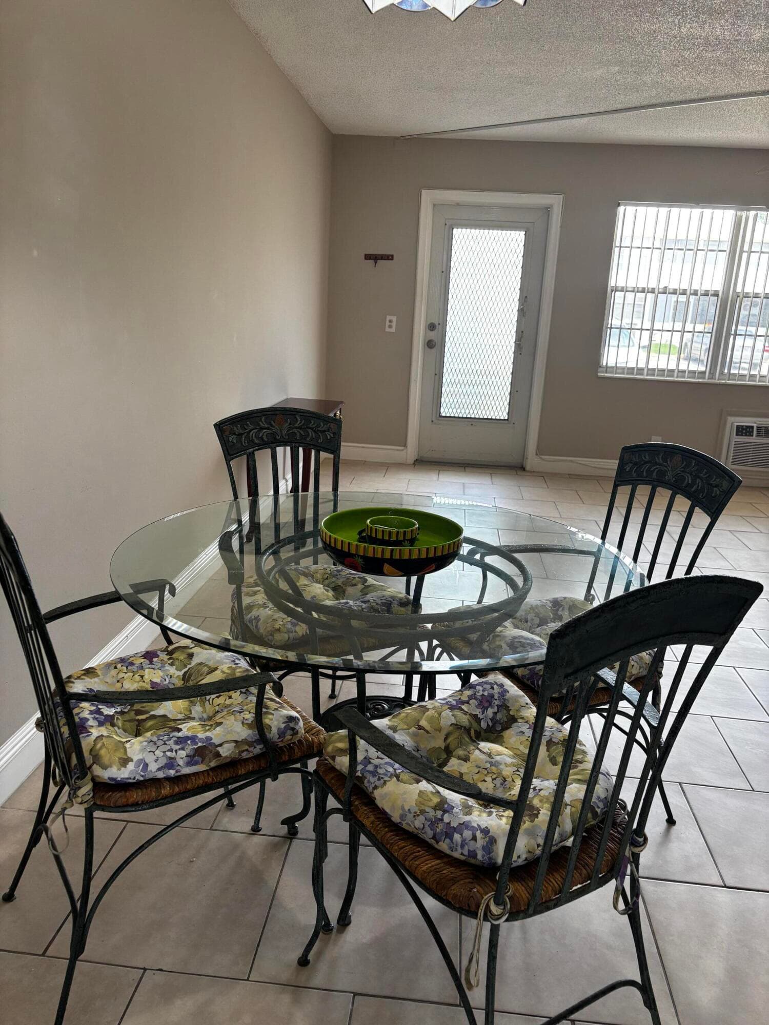 31 Northampton, West Palm Beach, FL 33417 — photo 4 of 19