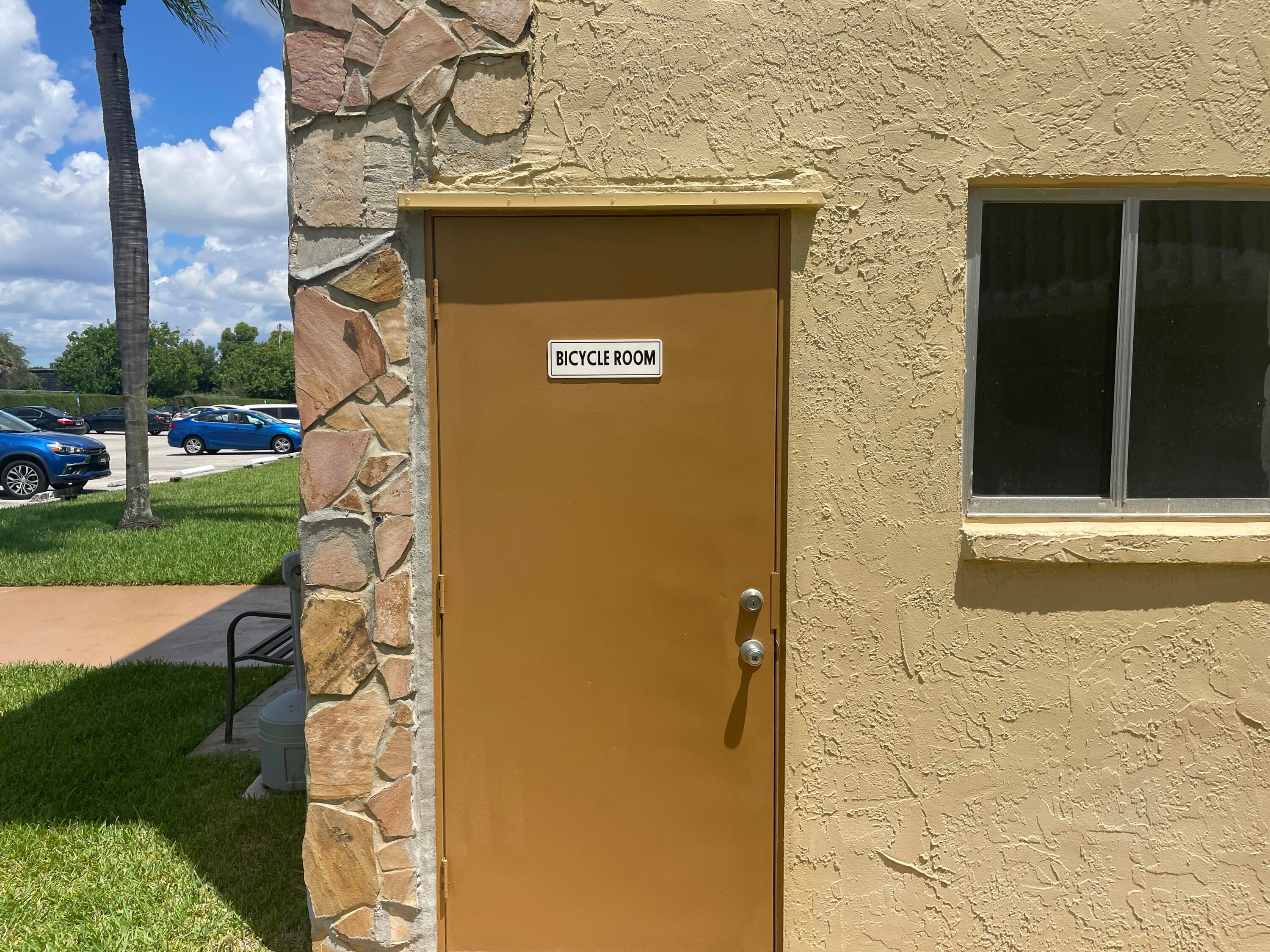 500 W Village Green Circle W 212, Palm Springs, FL 33461 — photo 18 of 27