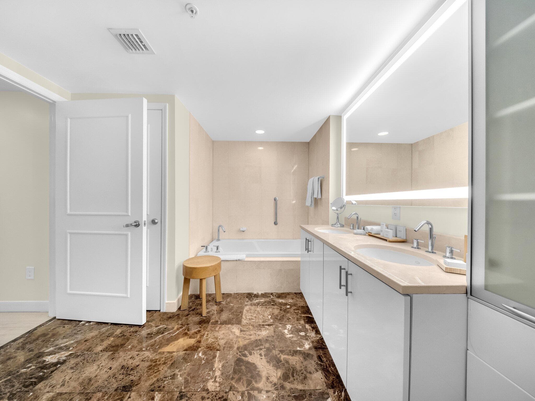 505 N Fort Lauderdale Beach Boulevard #221, Fort Lauderdale, FL 33304 — photo 23 of 26