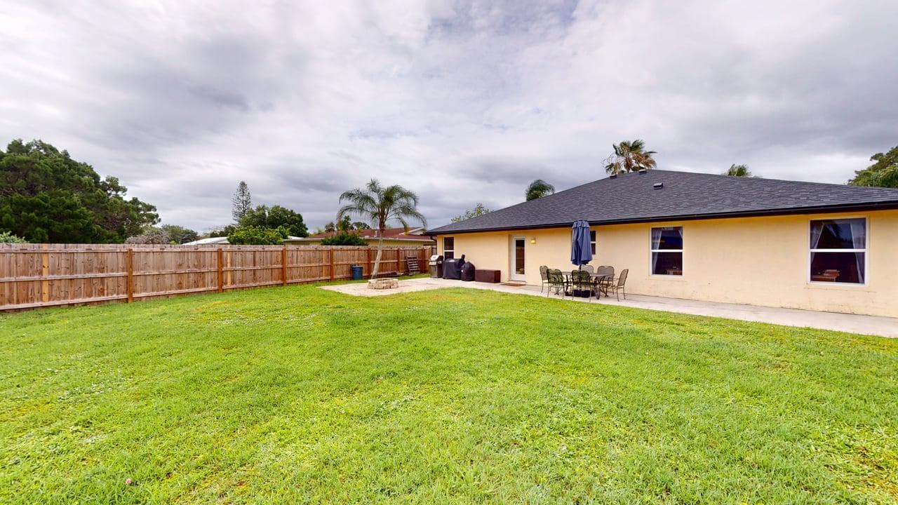 201 NE Faring Avenue, Port St. Lucie, FL 34983 — photo 33 of 37