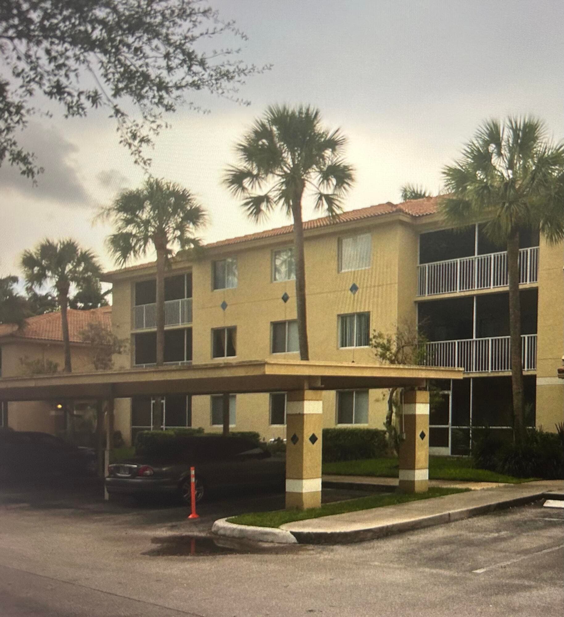 410 S Park 1-204, Hollywood, FL 33021 — photo 3 of 32