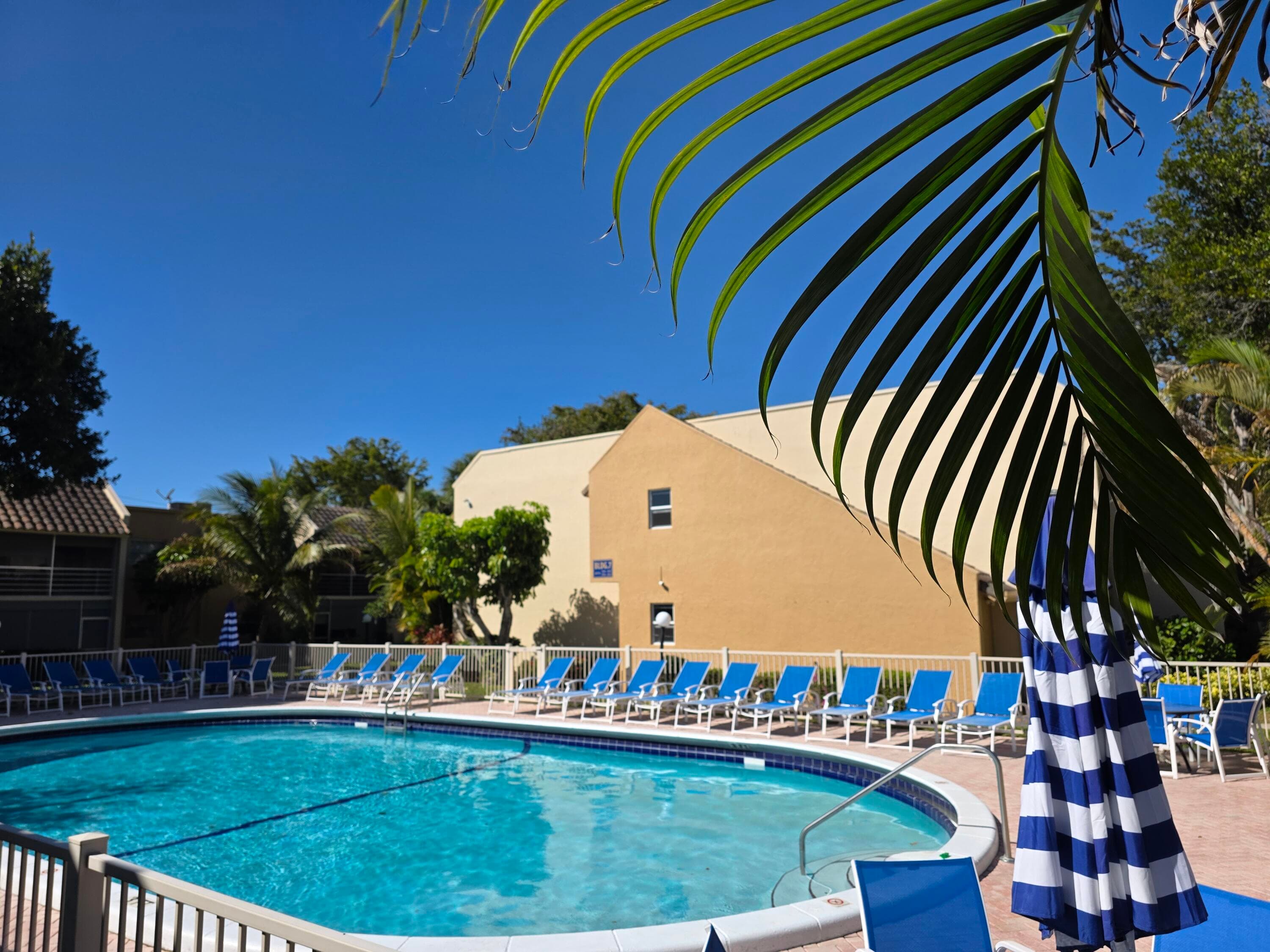 959 SE 2nd Avenue 101, Deerfield Beach, FL 33441 — photo 1 of 28