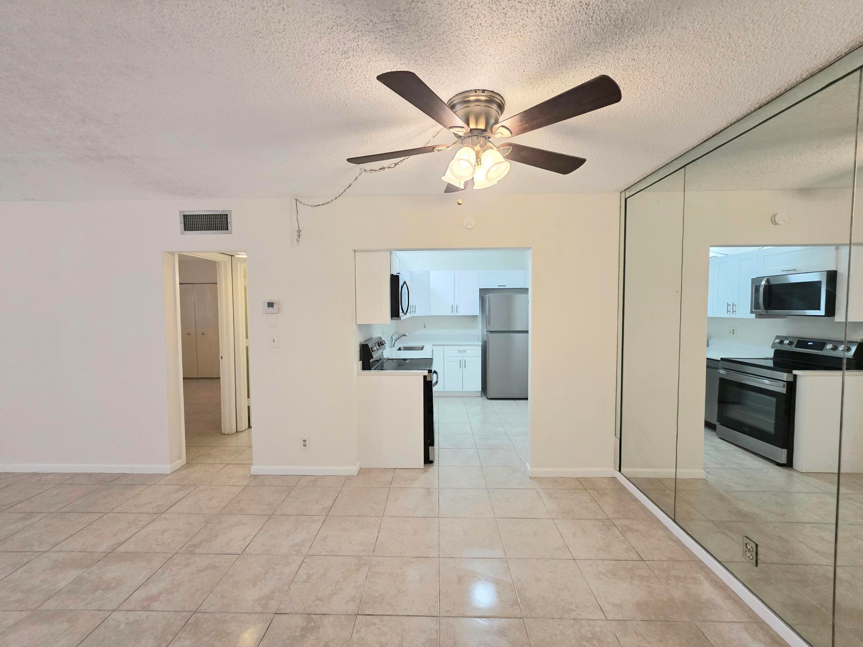 959 SE 2nd Avenue 101, Deerfield Beach, FL 33441 — photo 6 of 28