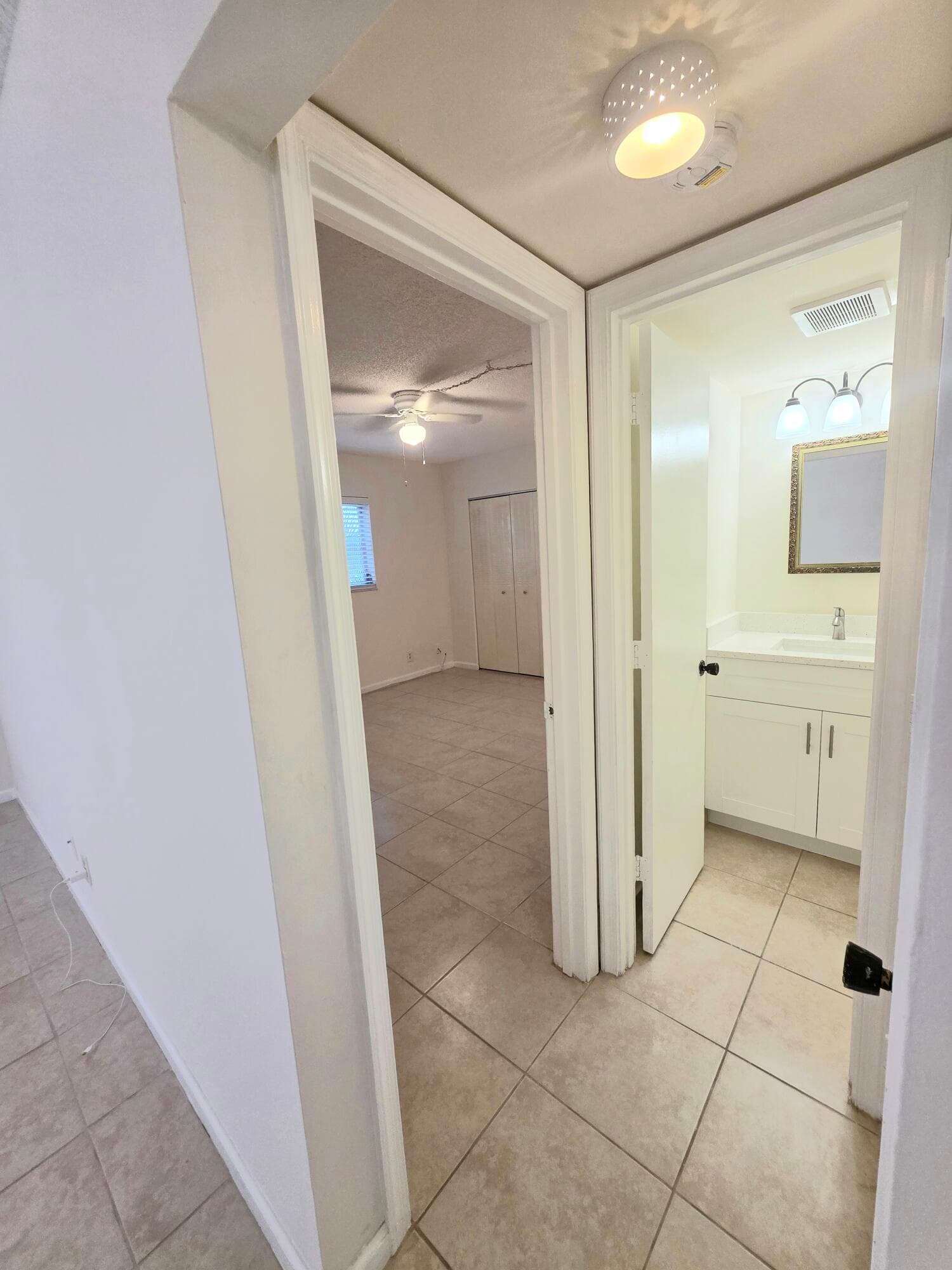 959 SE 2nd Avenue 101, Deerfield Beach, FL 33441 — photo 11 of 28