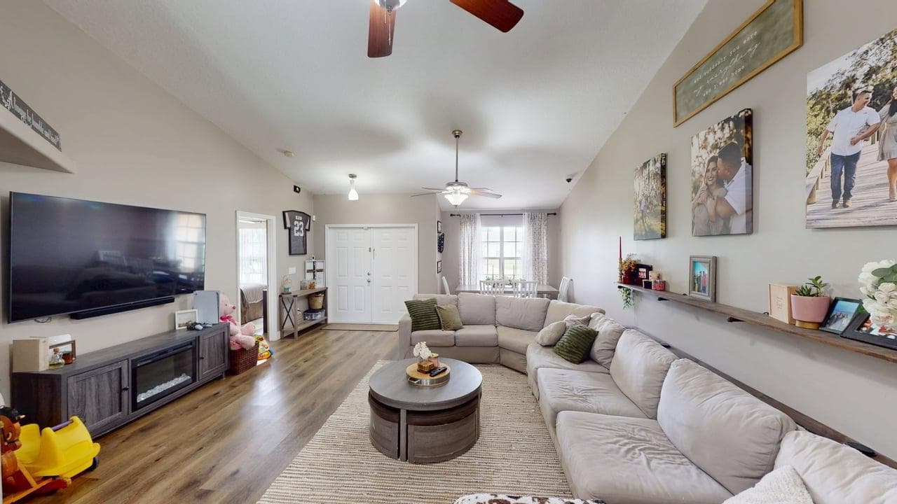 201 NE Faring Avenue, Port St. Lucie, FL 34983 — photo 6 of 37