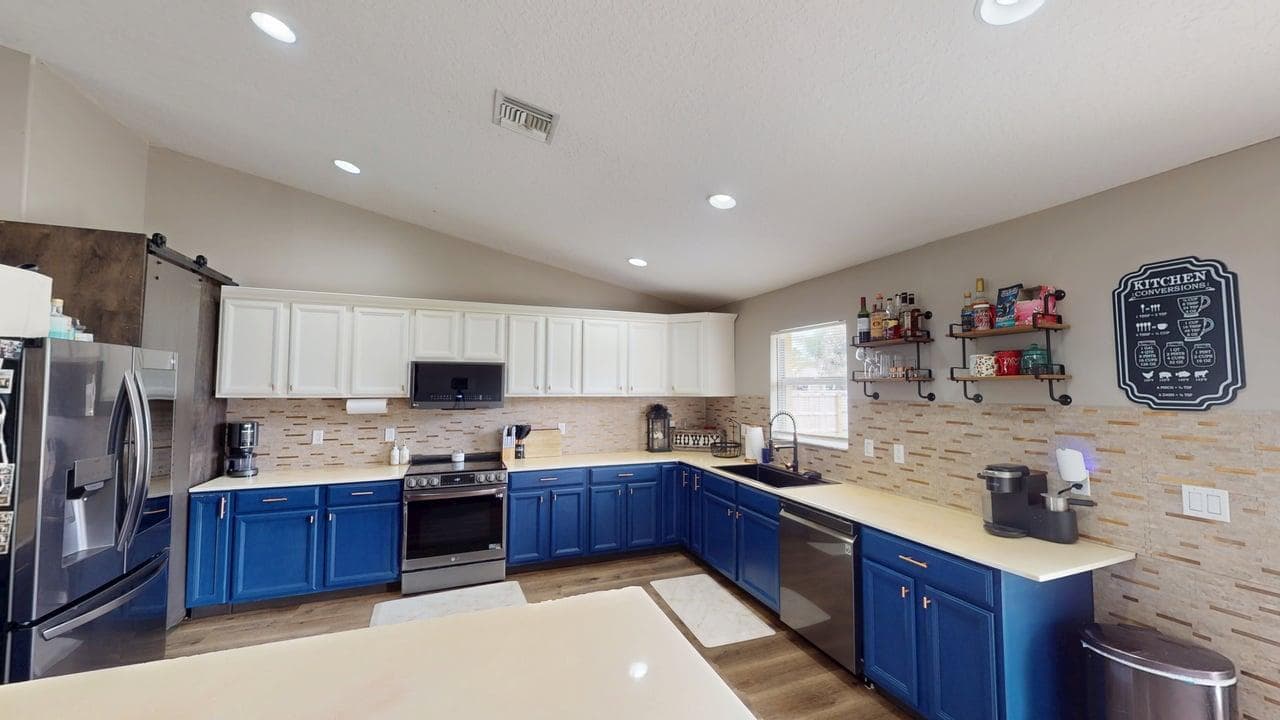 201 NE Faring Avenue, Port St. Lucie, FL 34983 — photo 13 of 37