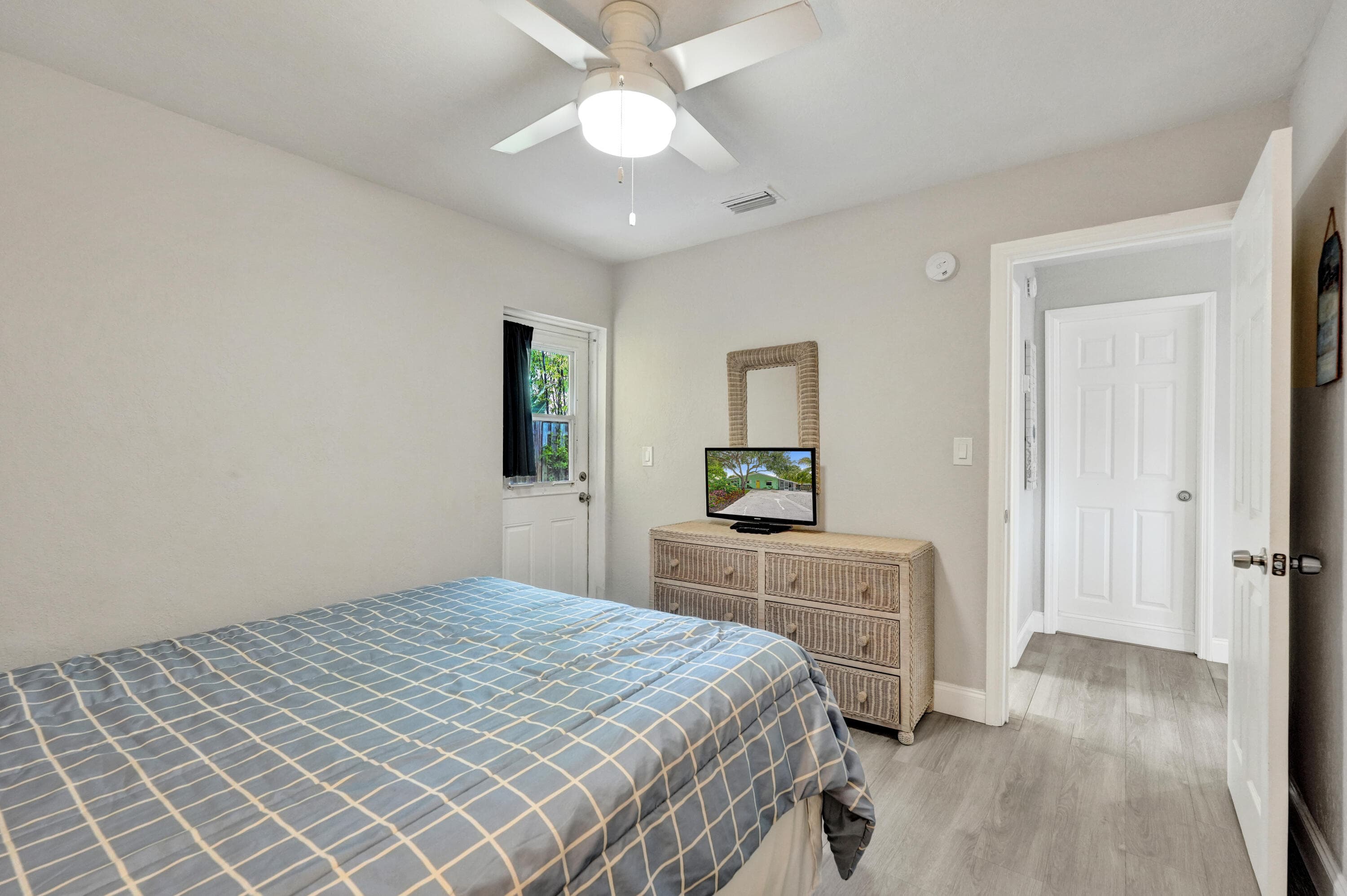 1947 Holman Drive, North Palm Beach, FL 33408 — photo 21 of 49