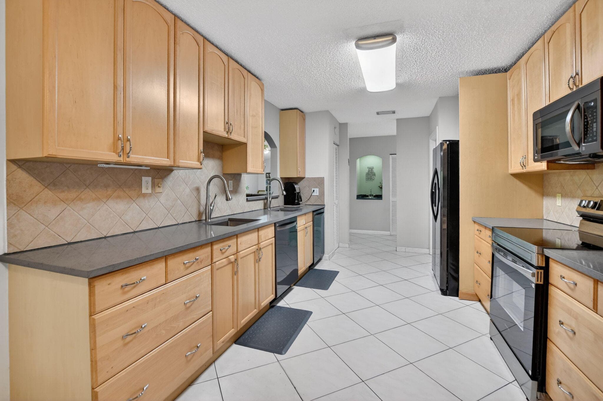 7833 San Marcos Place, Boca Raton, FL 33433 — photo 10 of 40