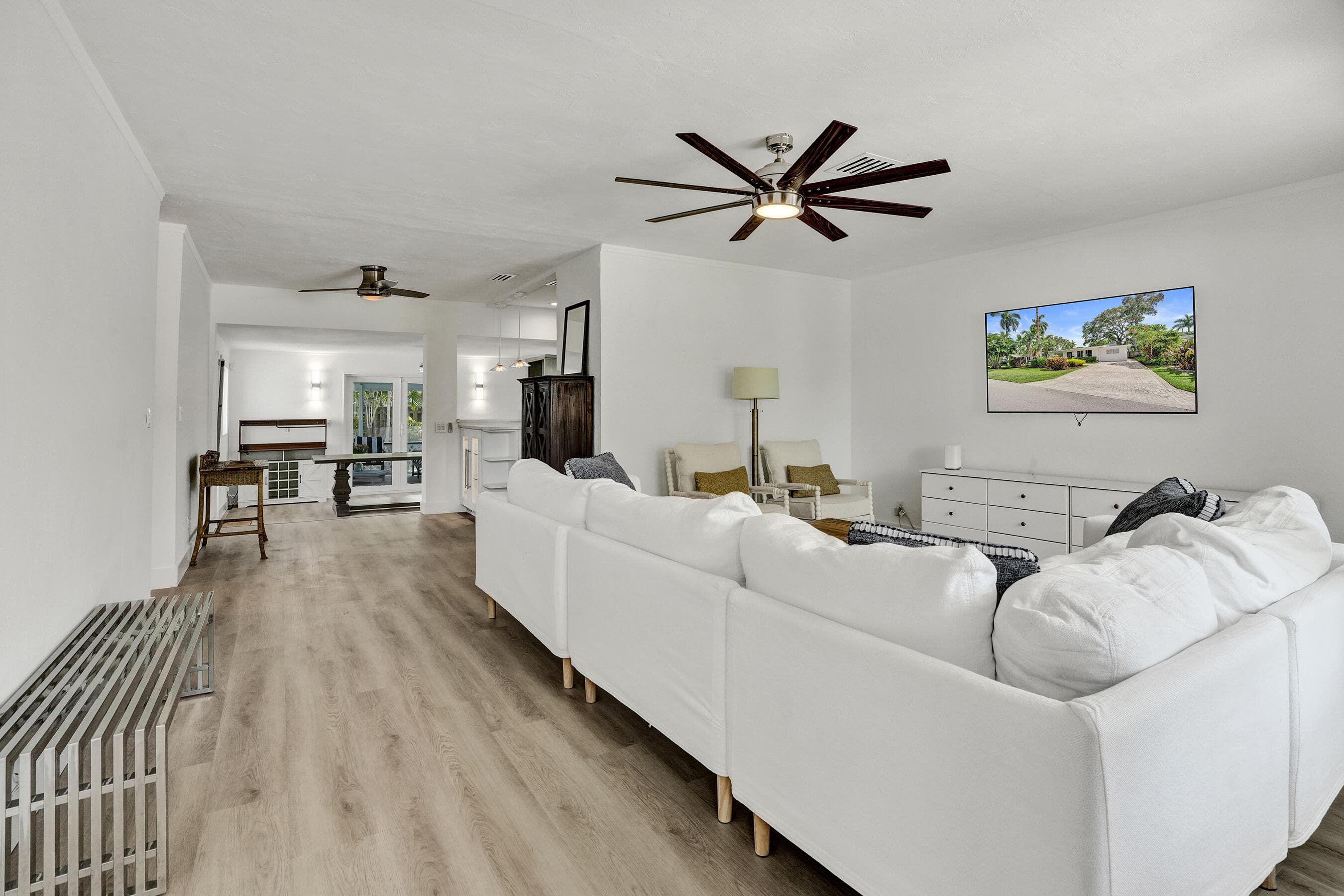 1528 NE 28th Drive, Wilton Manors, FL 33334 — photo 4 of 36