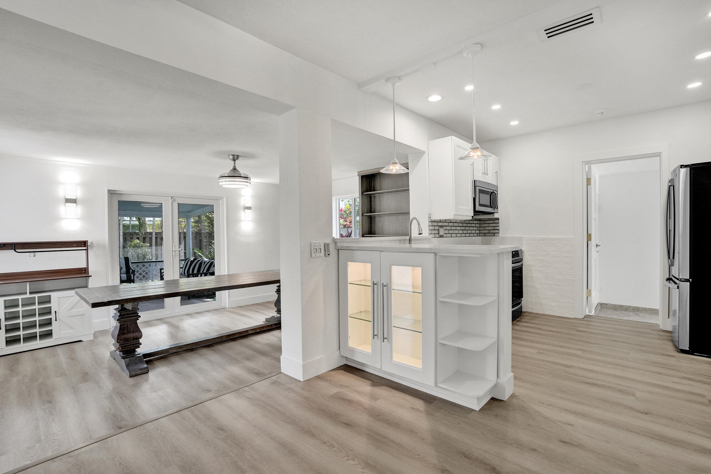 1528 NE 28th Drive, Wilton Manors, FL 33334 — photo 7 of 36