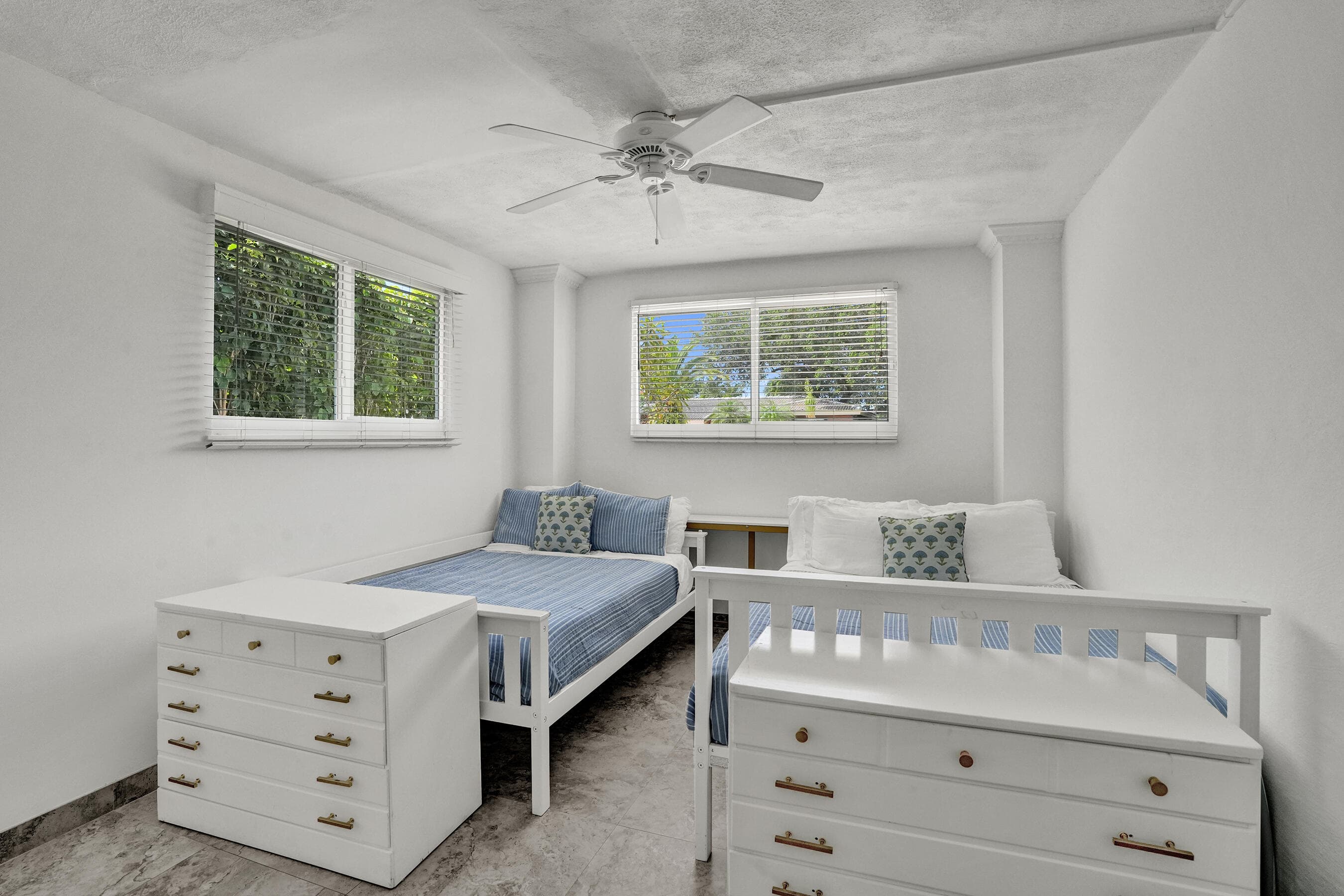 1528 NE 28th Drive, Wilton Manors, FL 33334 — photo 11 of 36