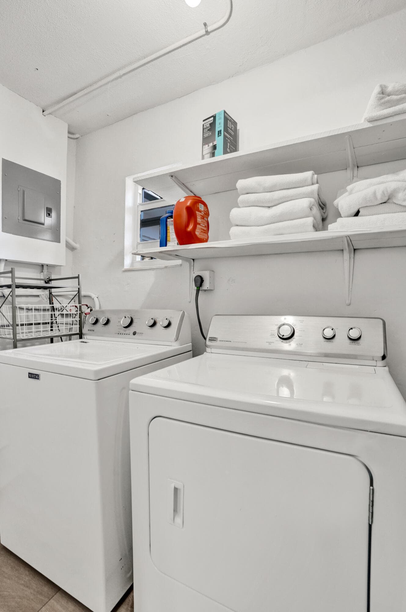1528 NE 28th Drive, Wilton Manors, FL 33334 — photo 13 of 36