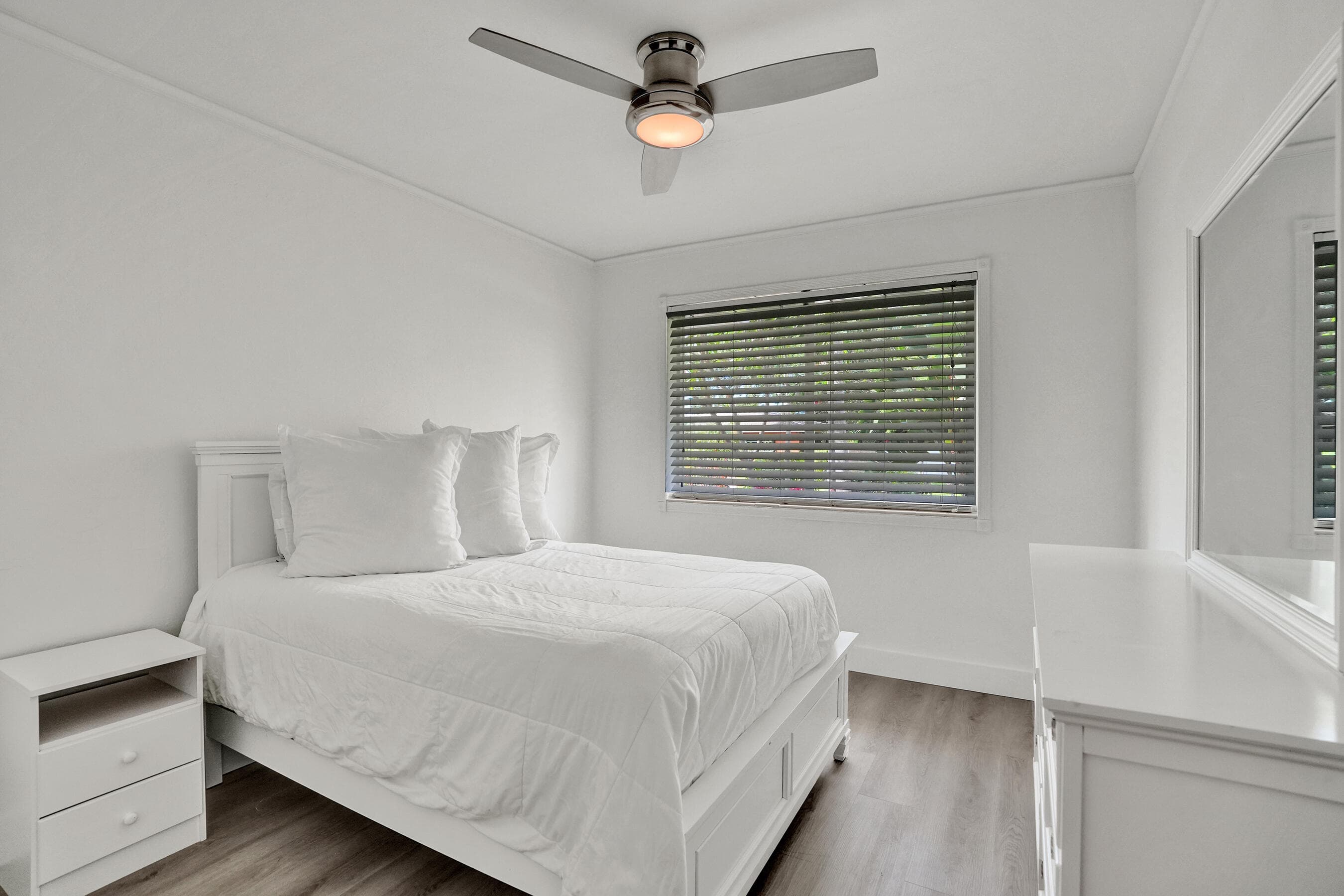 1528 NE 28th Drive, Wilton Manors, FL 33334 — photo 18 of 36