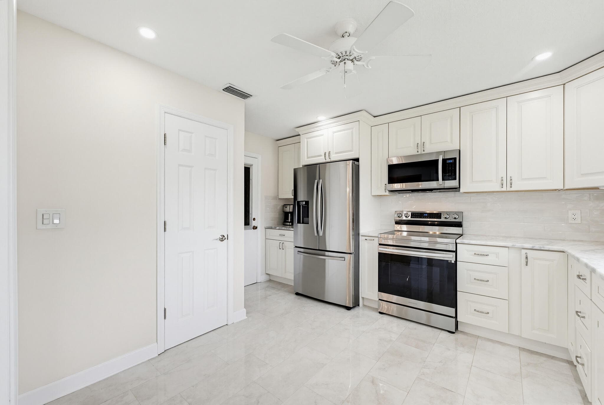 4854 Equestrian Circle Apt B, Boynton Beach, FL 33436 — photo 16 of 41