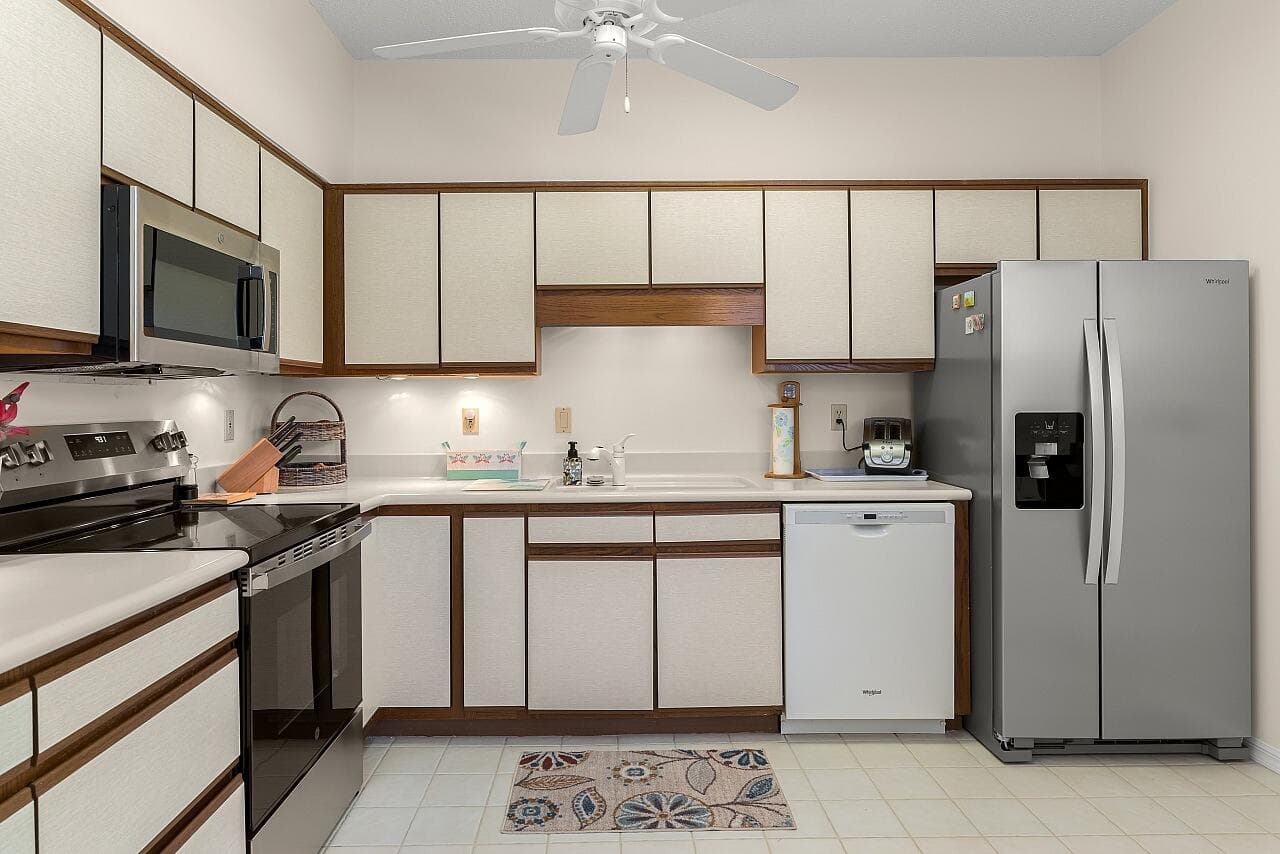 431 Tamarind Place, Vero Beach, FL 32962 — photo 9 of 50