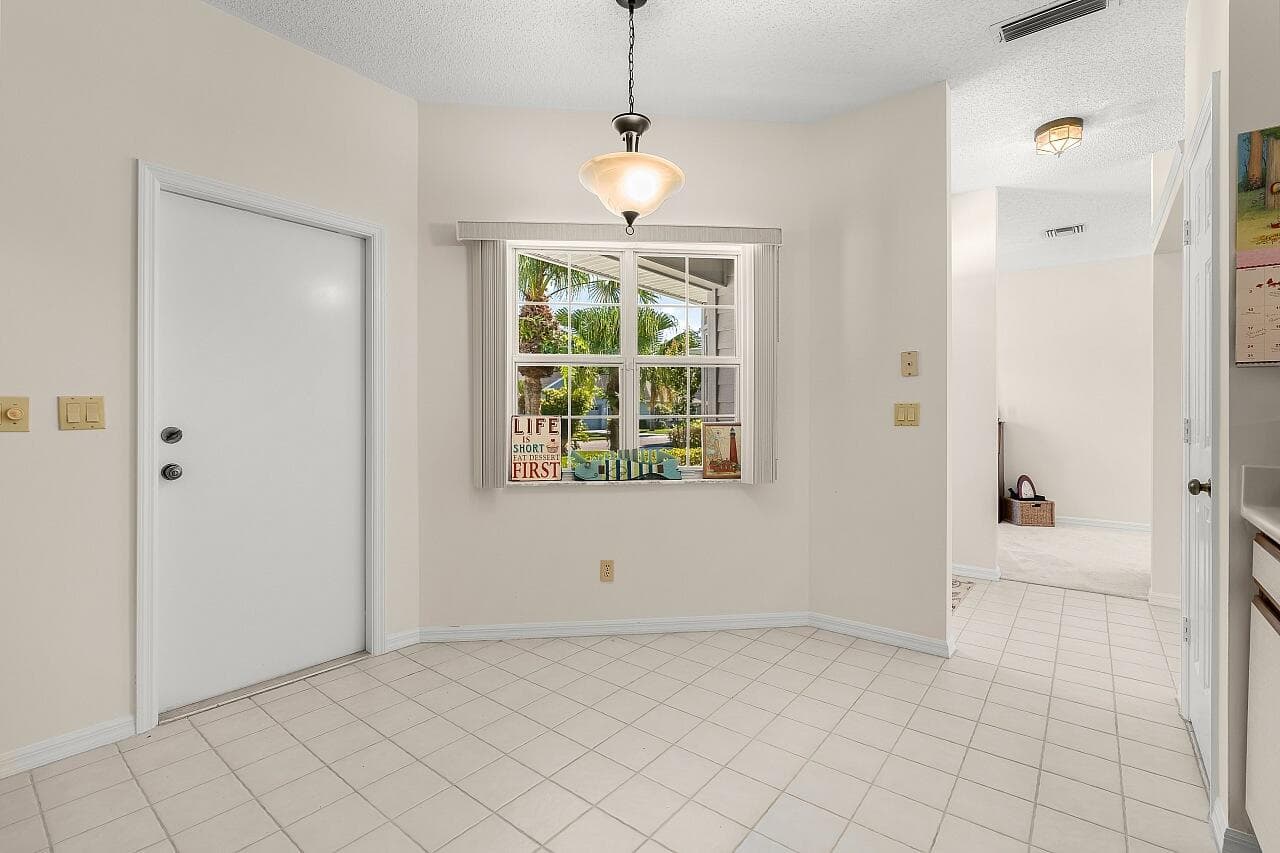 431 Tamarind Place, Vero Beach, FL 32962 — photo 12 of 50
