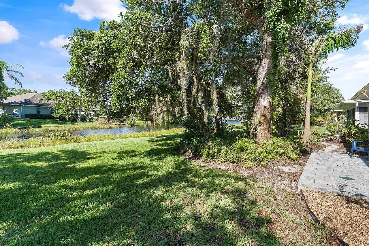 431 Tamarind Place, Vero Beach, FL 32962 — photo 35 of 50