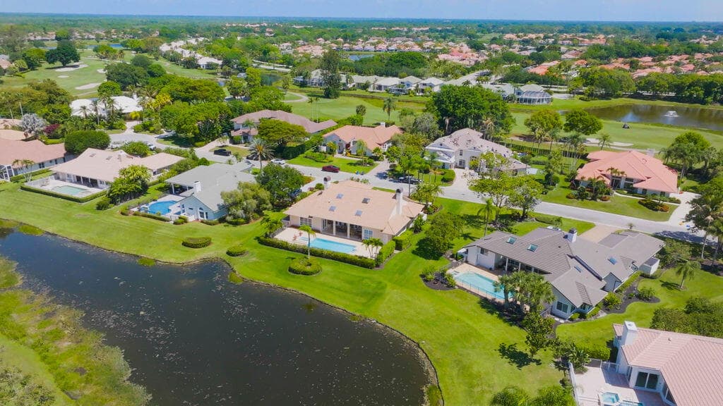 83 Sandbourne Lane, Palm Beach Gardens, FL 33418 — photo 17 of 77