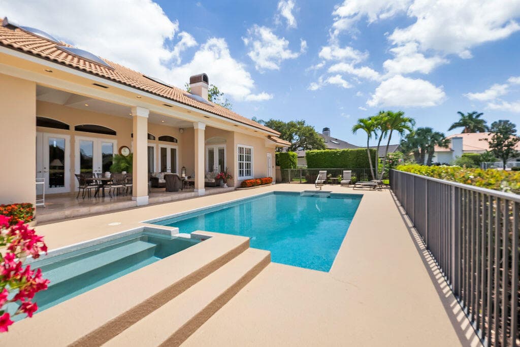 83 Sandbourne Lane, Palm Beach Gardens, FL 33418 — photo 10 of 77