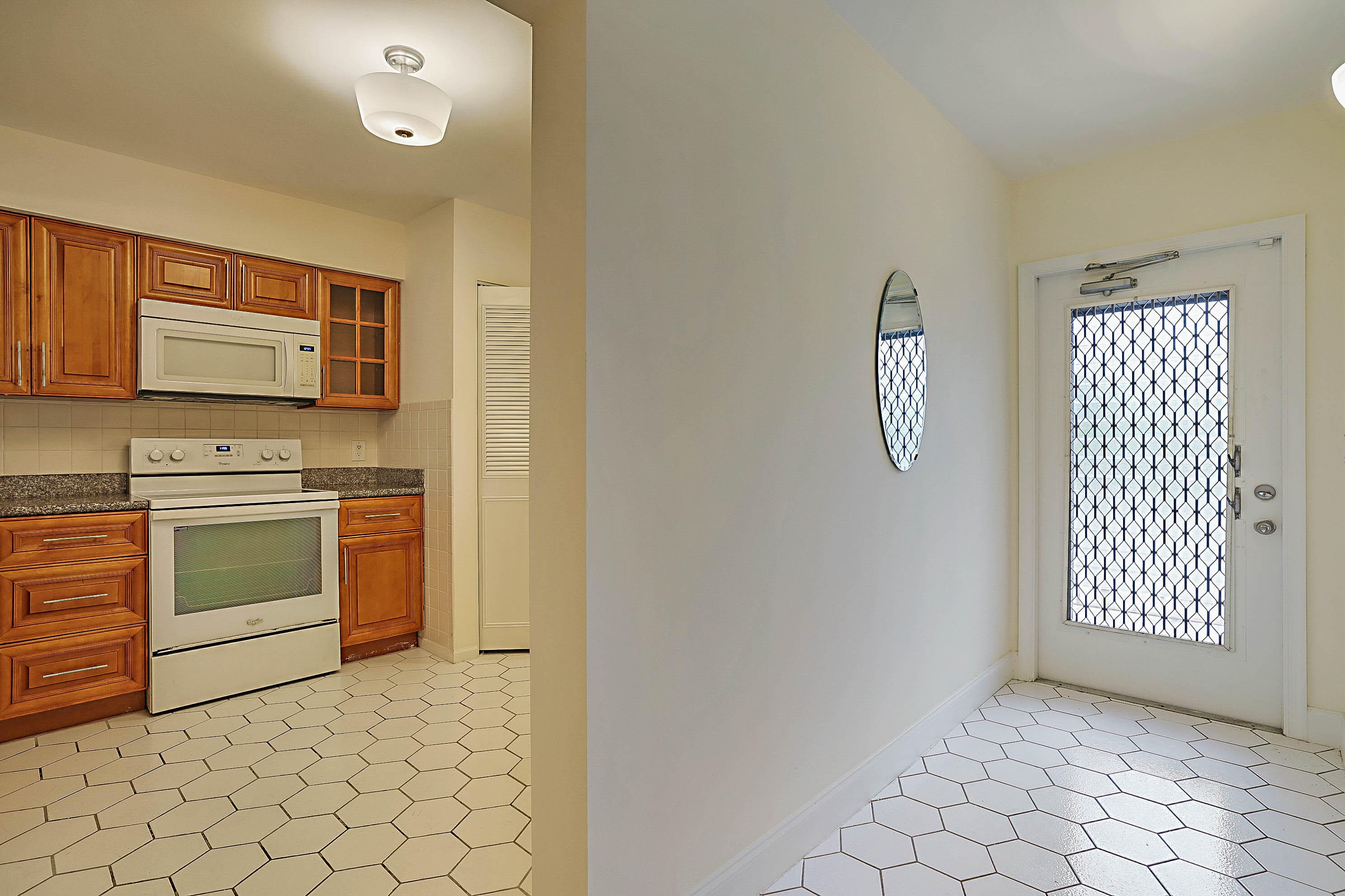 14527 Bonaire Boulevard 203, Delray Beach, FL 33446 — photo 8 of 32