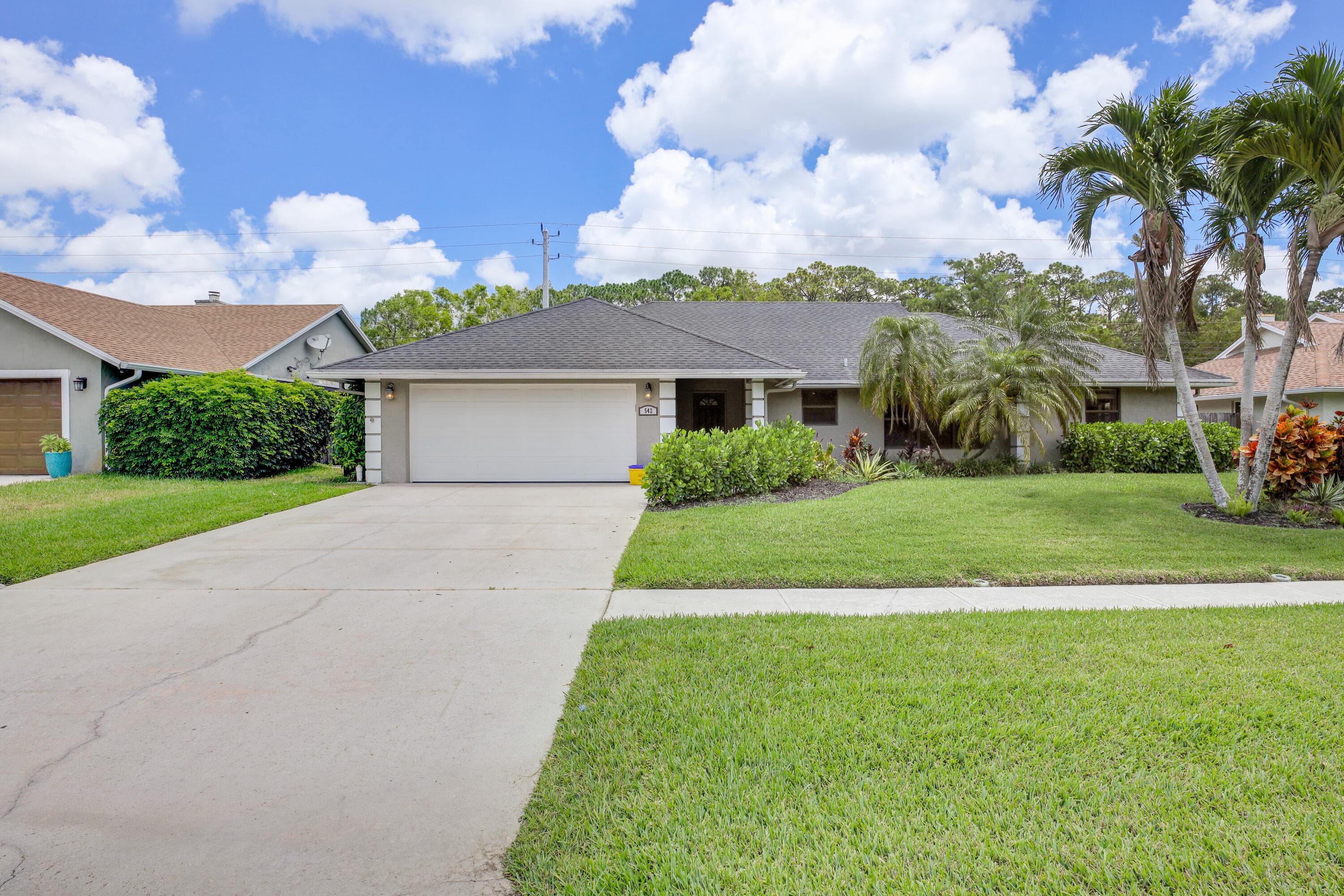 542 Indigo Avenue, Wellington, FL 33414 — photo