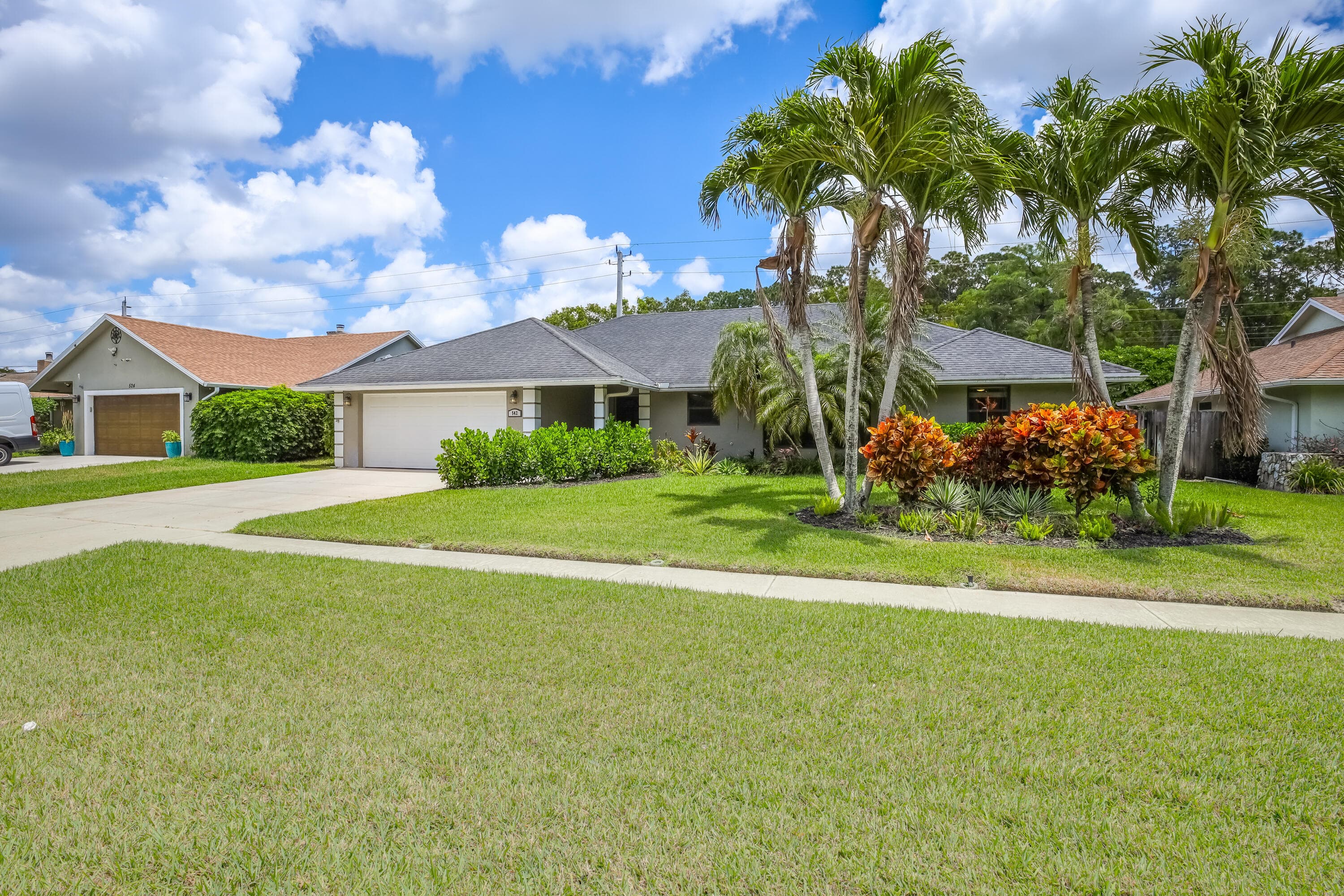 542 Indigo Avenue, Wellington, FL 33414 — photo 2 of 39