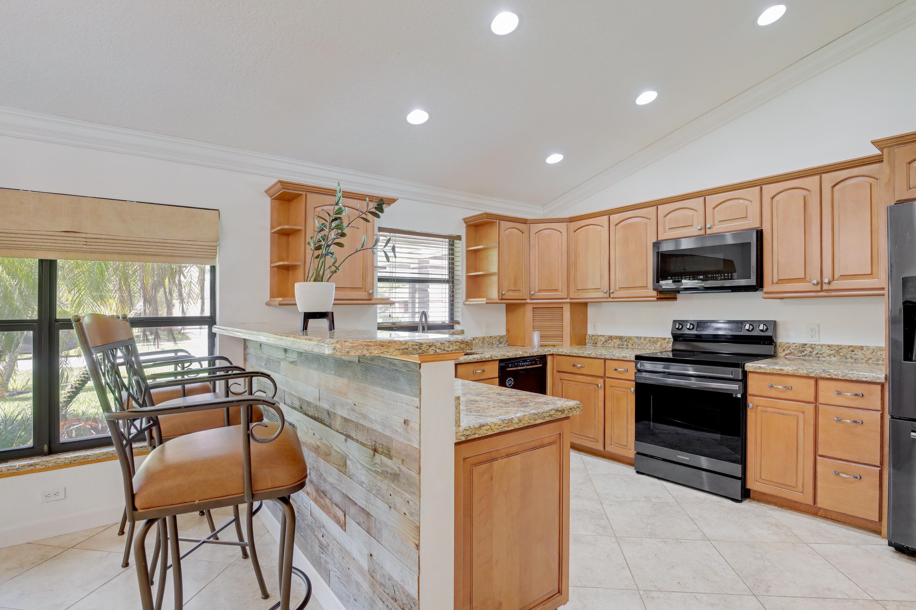 542 Indigo Avenue, Wellington, FL 33414 — photo 10 of 39
