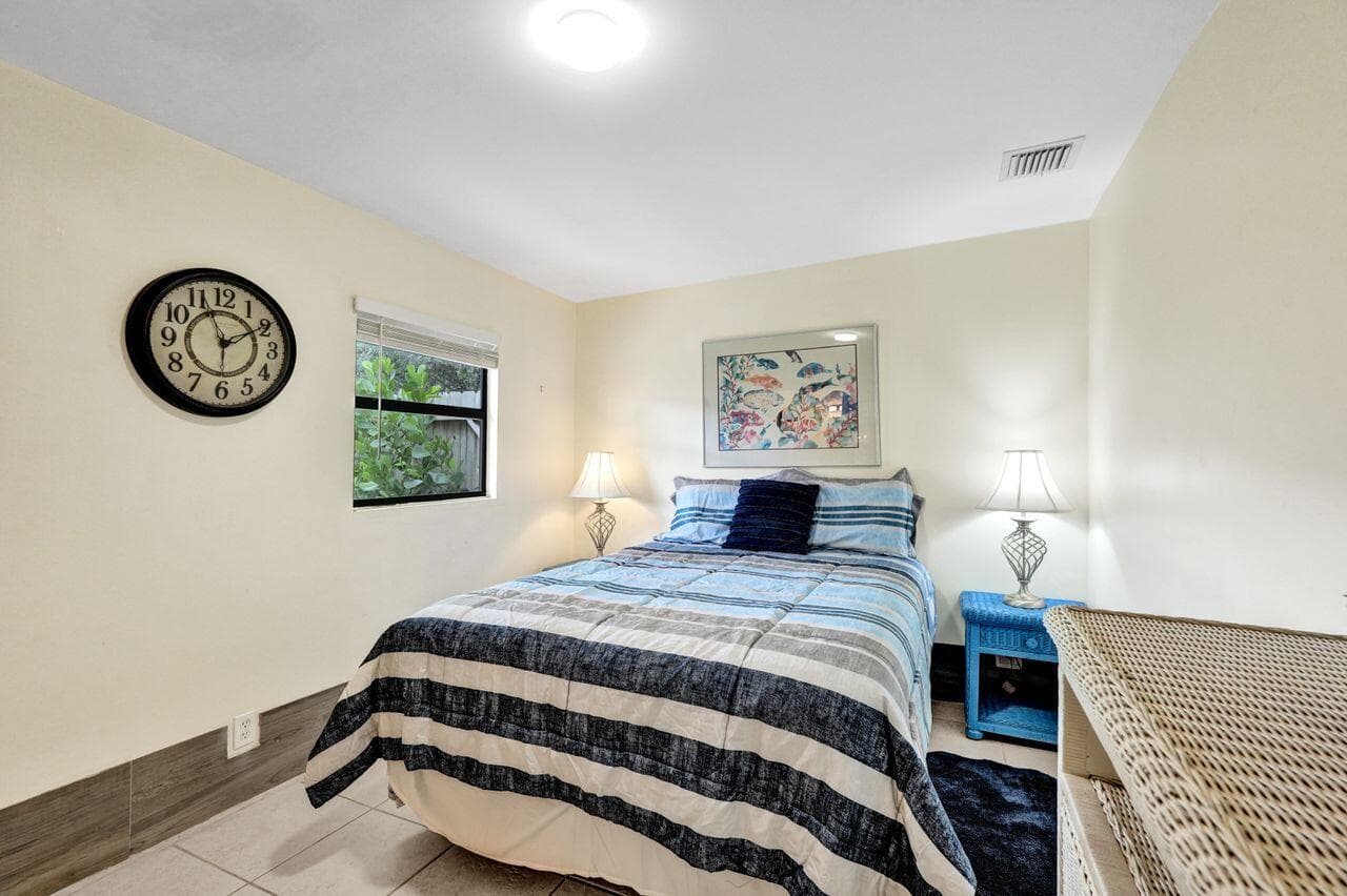 1718 Ridge Road, North Palm Beach, FL 33408 — photo 20 of 38