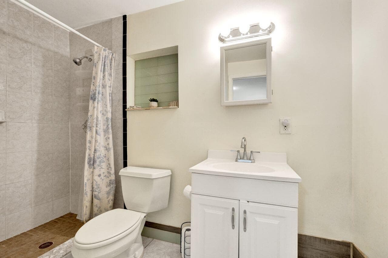 1718 Ridge Road, North Palm Beach, FL 33408 — photo 23 of 38