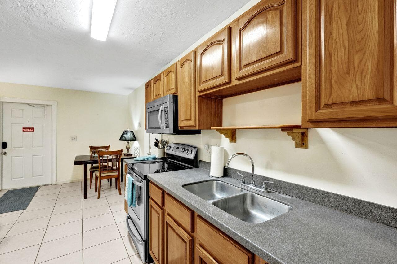 1718 Ridge Road, North Palm Beach, FL 33408 — photo 17 of 38