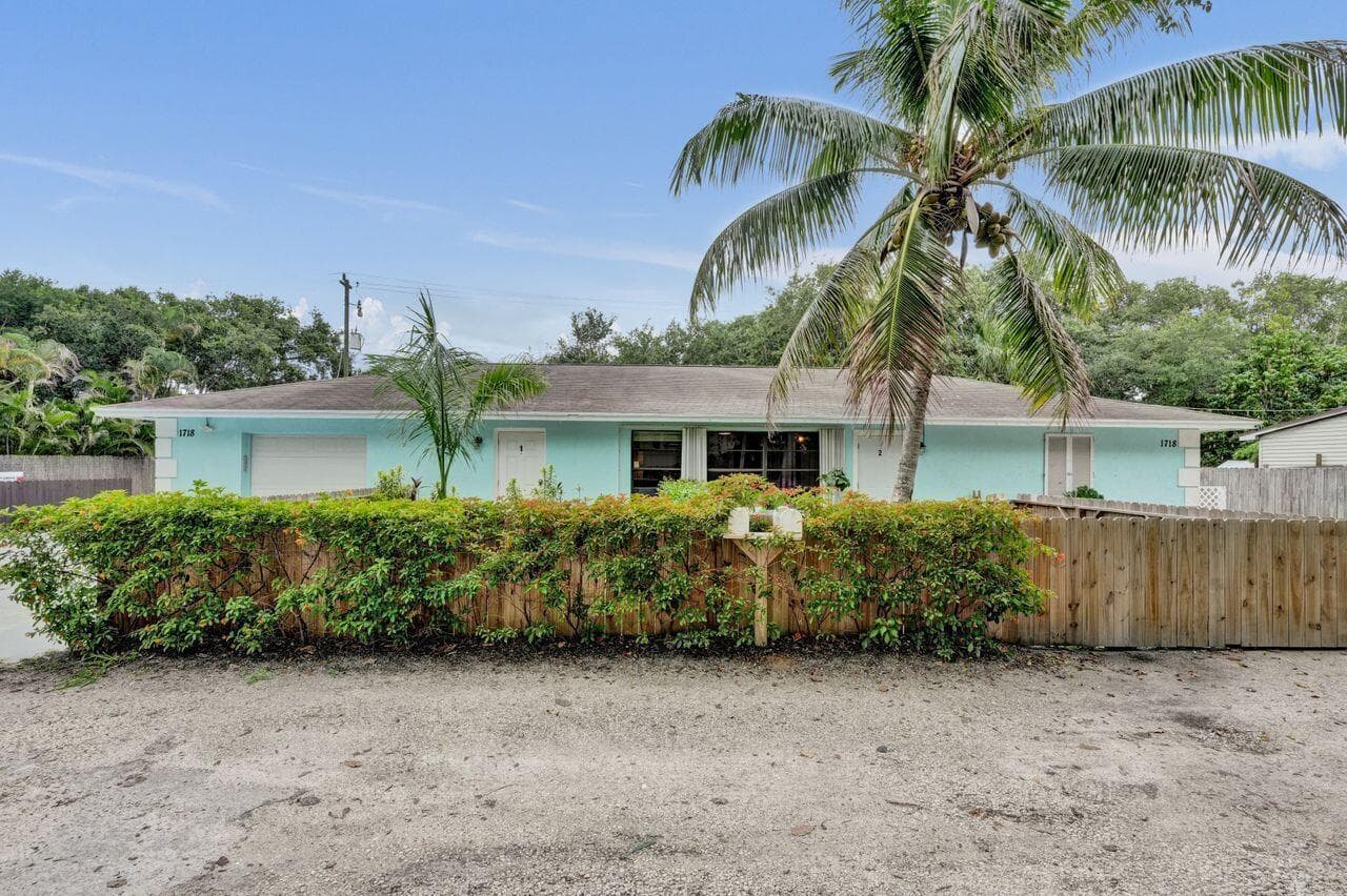 1718 Ridge Road, North Palm Beach, FL 33408 — photo 8 of 38
