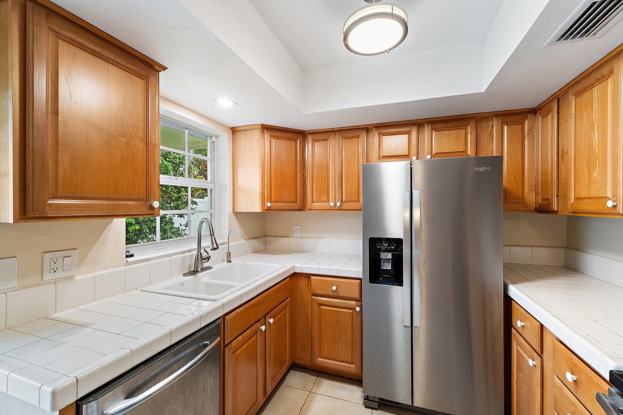 678 Riverside Drive, Palm Beach Gardens, FL 33410 — photo 15 of 44