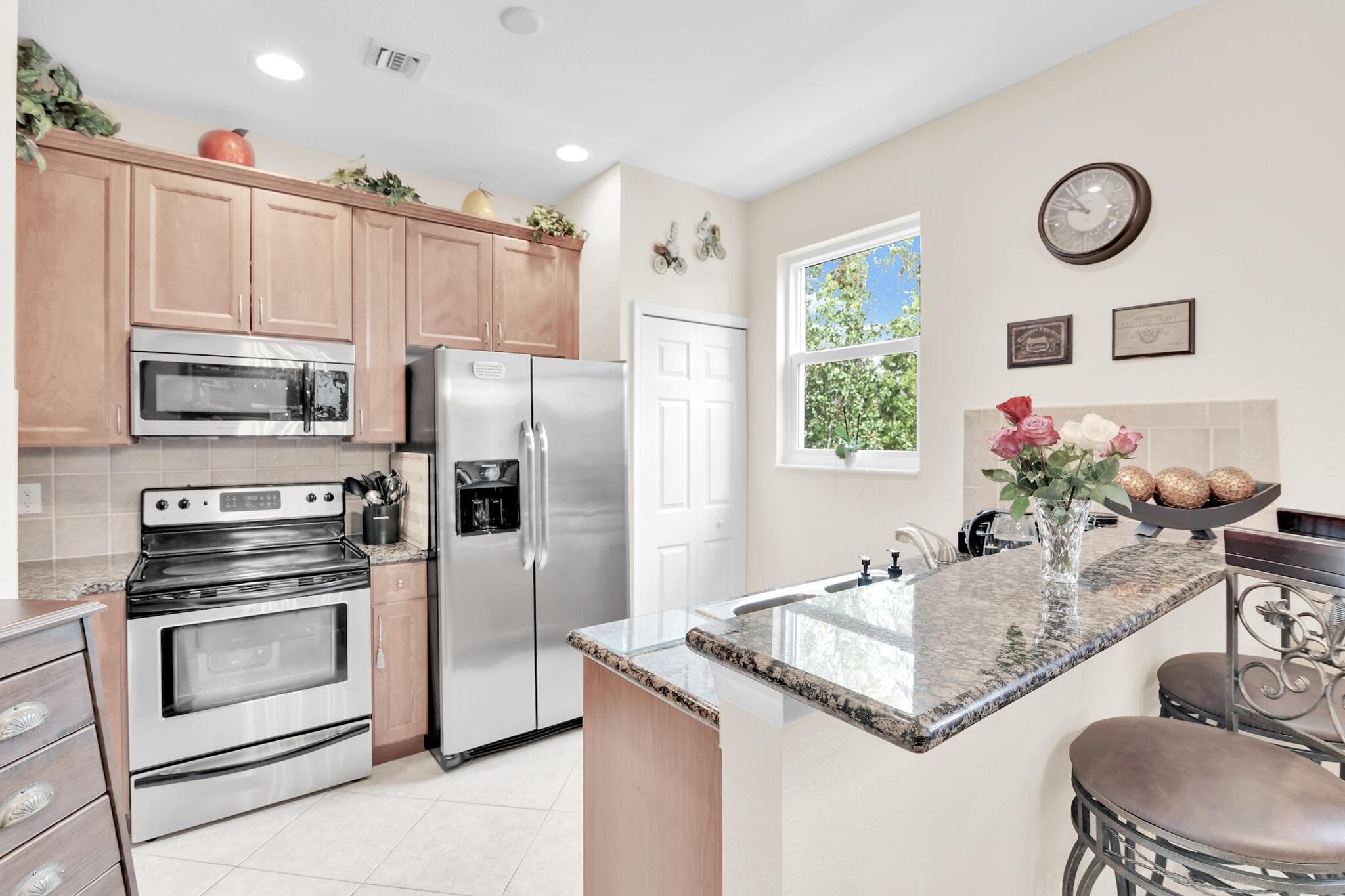 528 Bayfront Drive, Boynton Beach, FL 33435 — photo 5 of 16