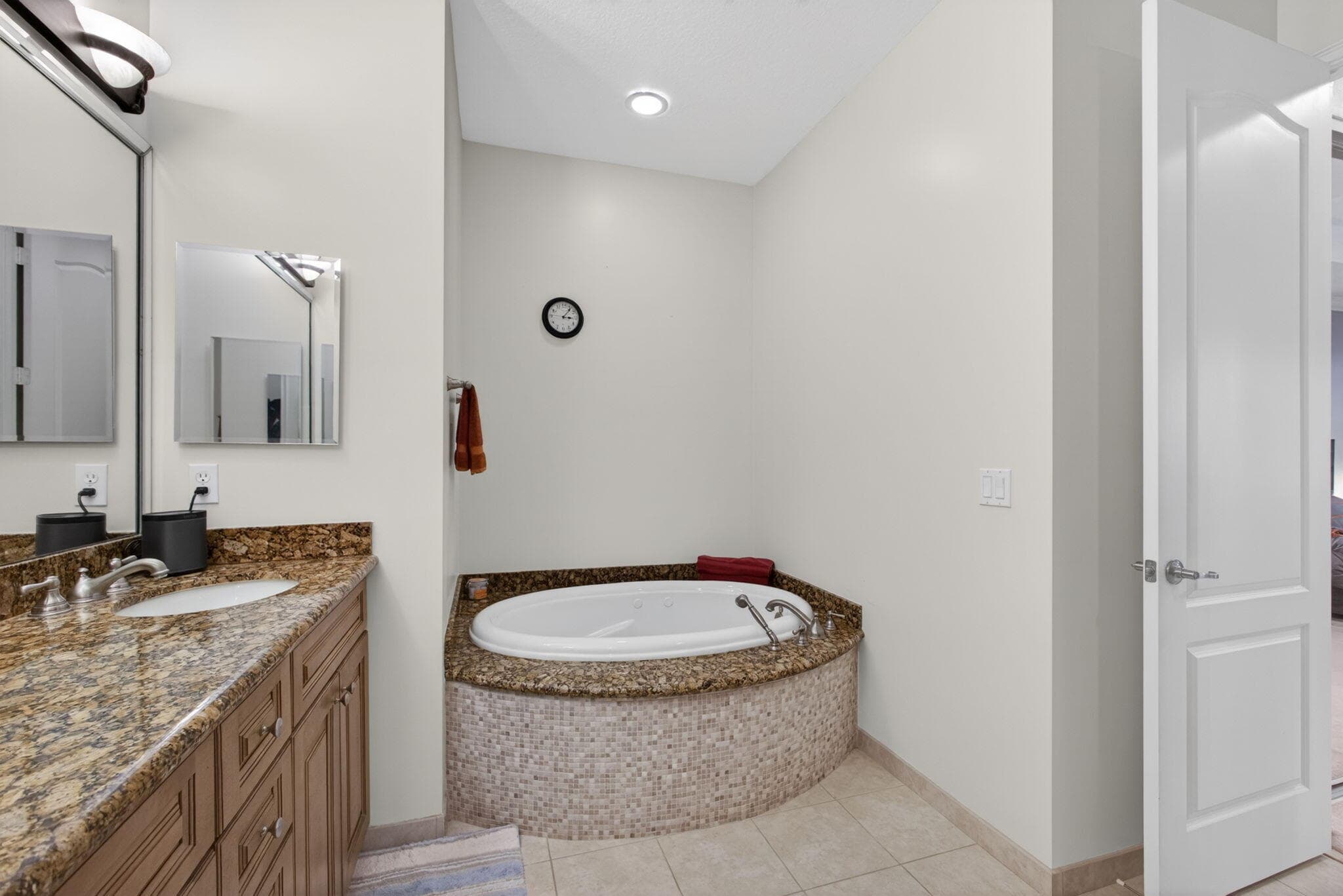 4710 Artesa Way E, Palm Beach Gardens, FL 33418 — photo 22 of 51