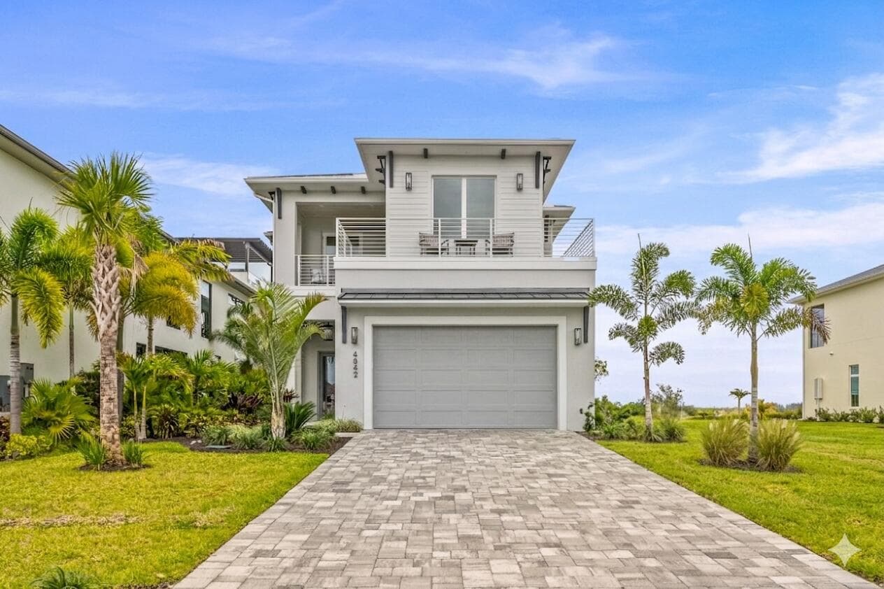 4842 S Harbor Drive, Vero Beach, FL 32967 — photo 1 of 48