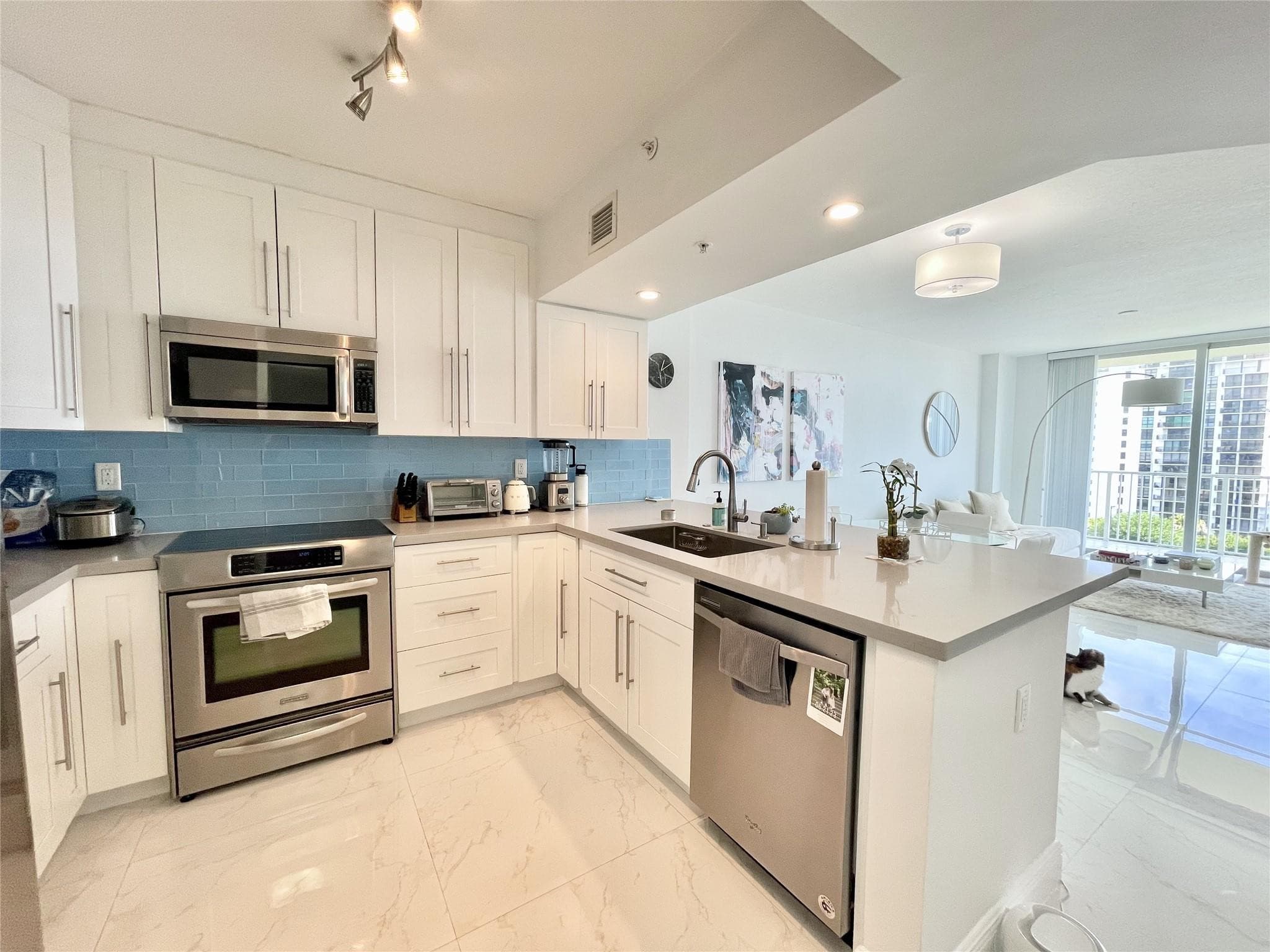 3020 NE 32nd Street Unit 905, Fort Lauderdale, FL 33306 — photo 13 of 50