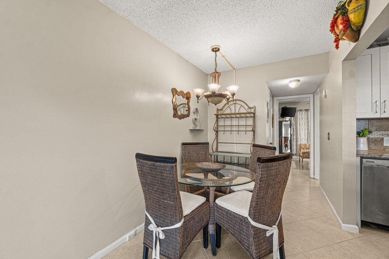 175 Suffolk E, Boca Raton, FL 33434 — photo 8 of 23