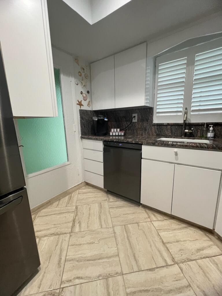 117 Lehane Terrace 210, North Palm Beach, FL 33408 — photo 4 of 38