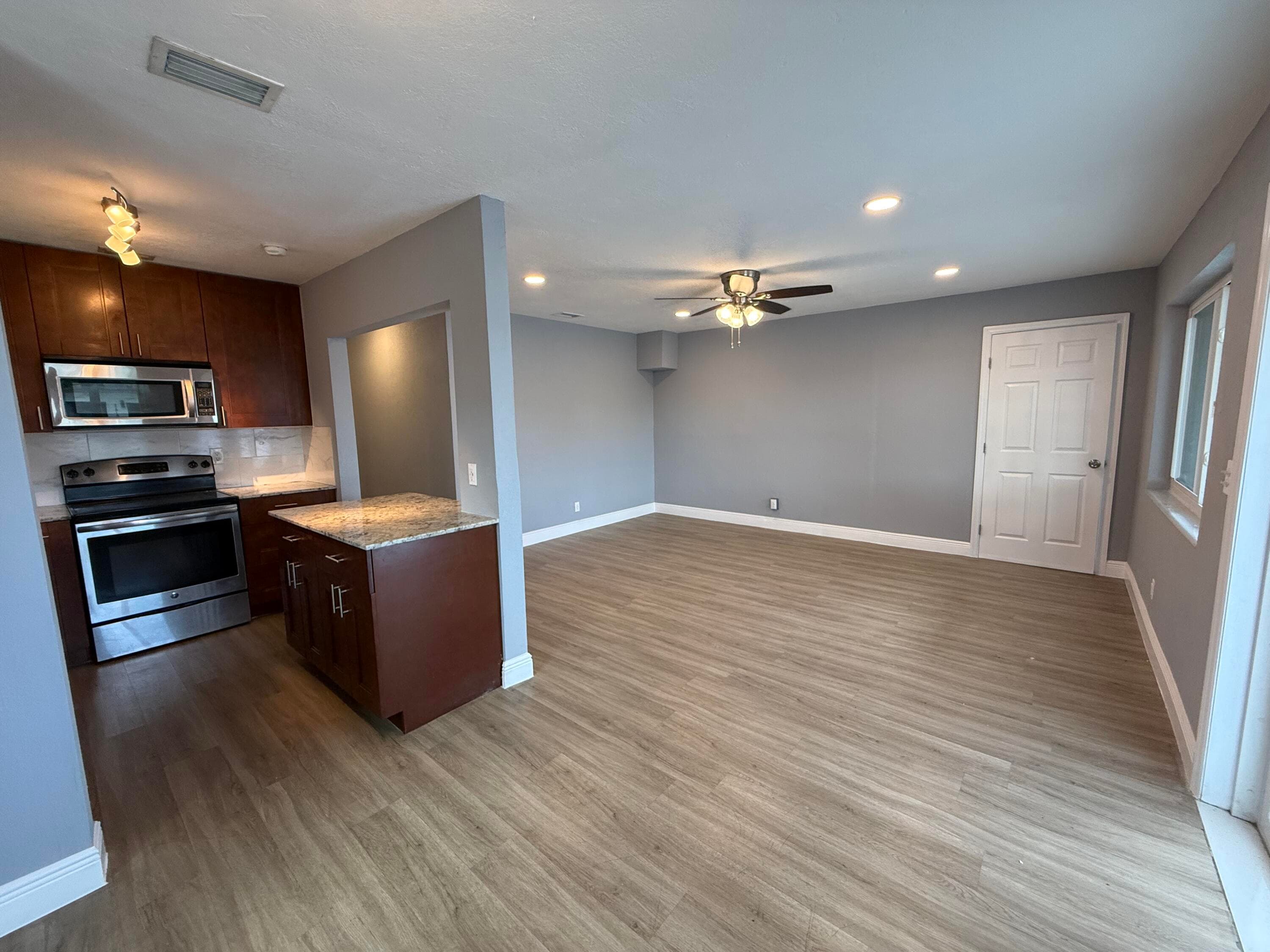 5441 SW 18th Street, West Park, FL 33023 — photo 10 of 26