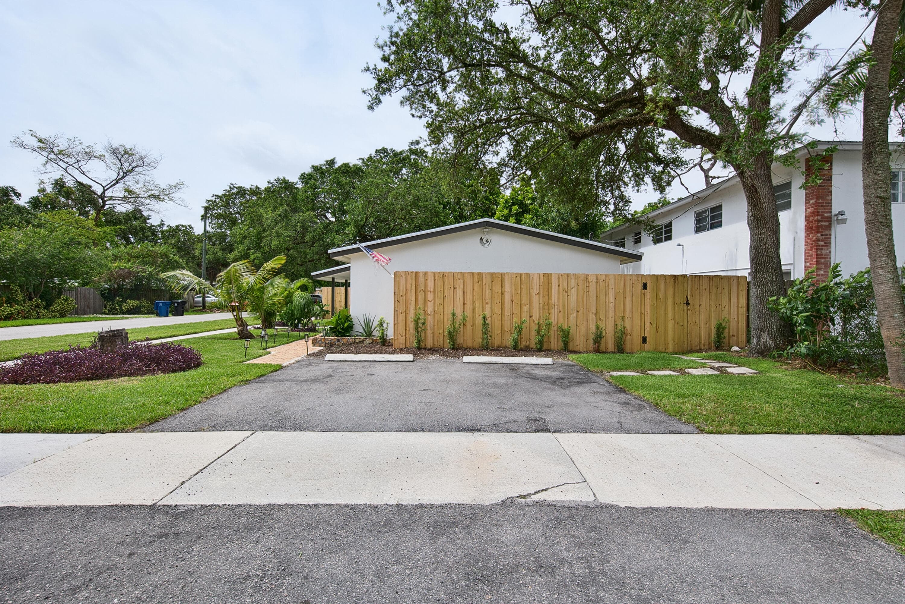 1101 SW 19th Avenue, Fort Lauderdale, FL 33312 — photo 16 of 45