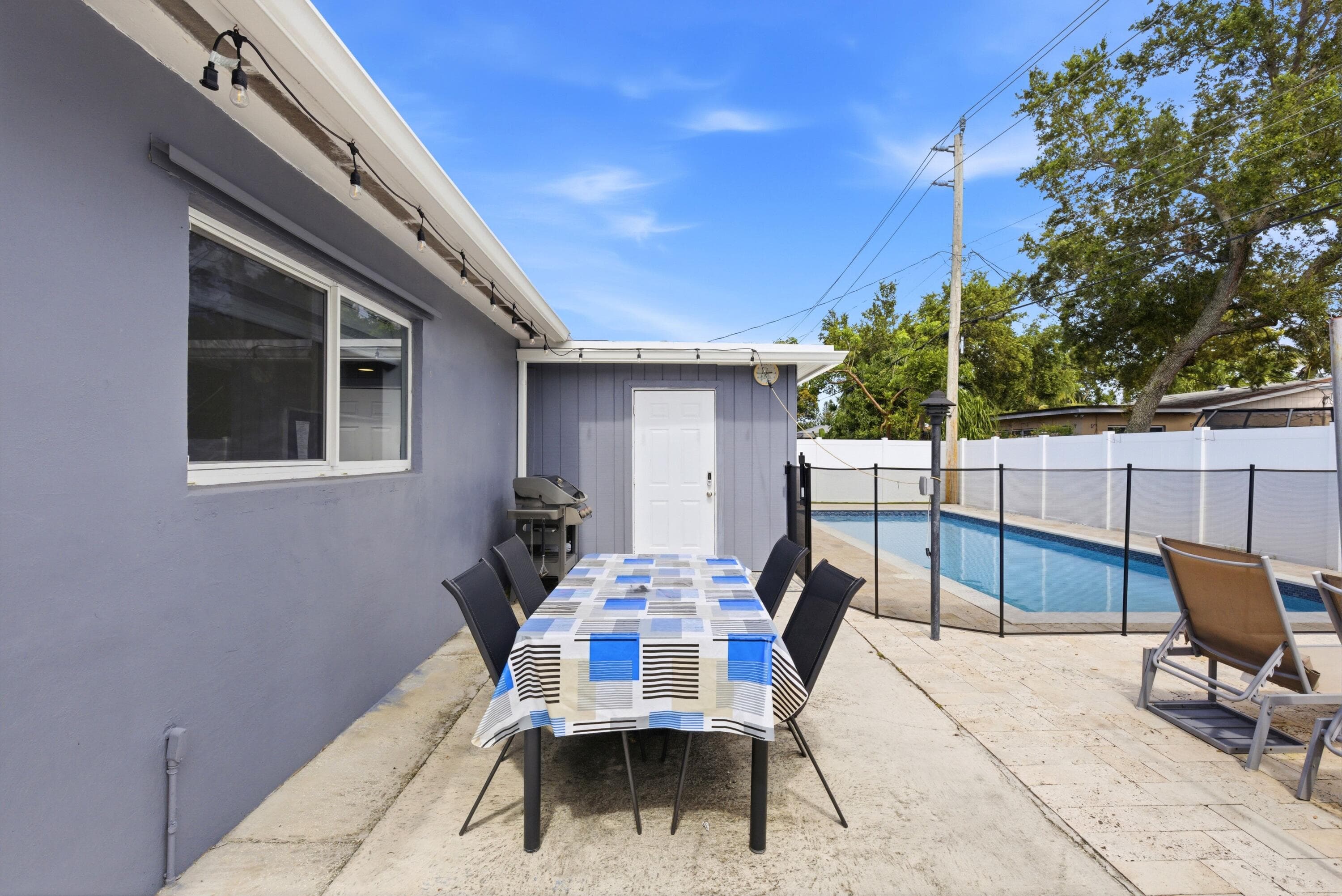 6444 Oak Street, Hollywood, FL 33024 — photo 30 of 32