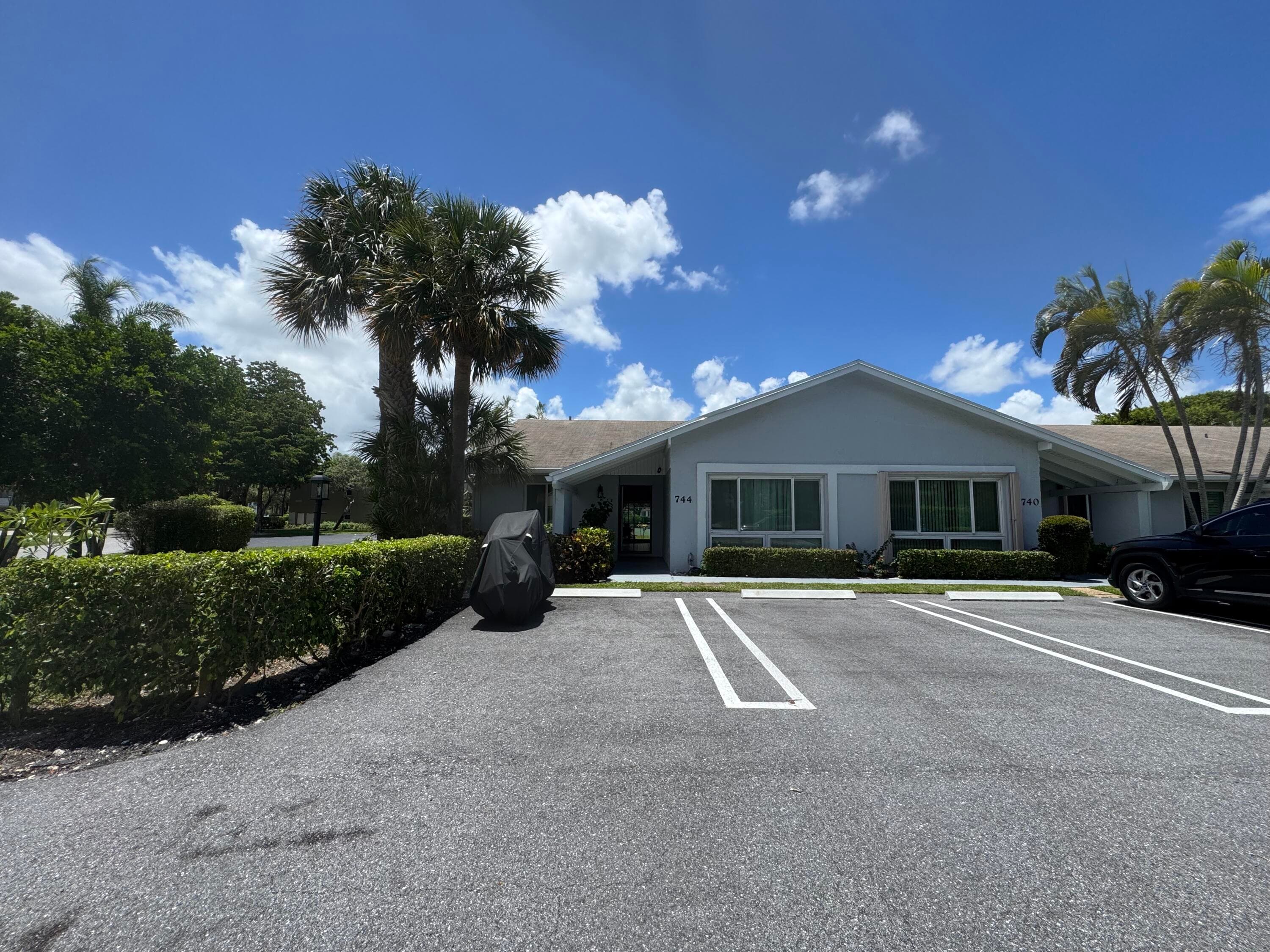 744 Lago Road 1f, Delray Beach, FL 33445 — photo 1 of 25