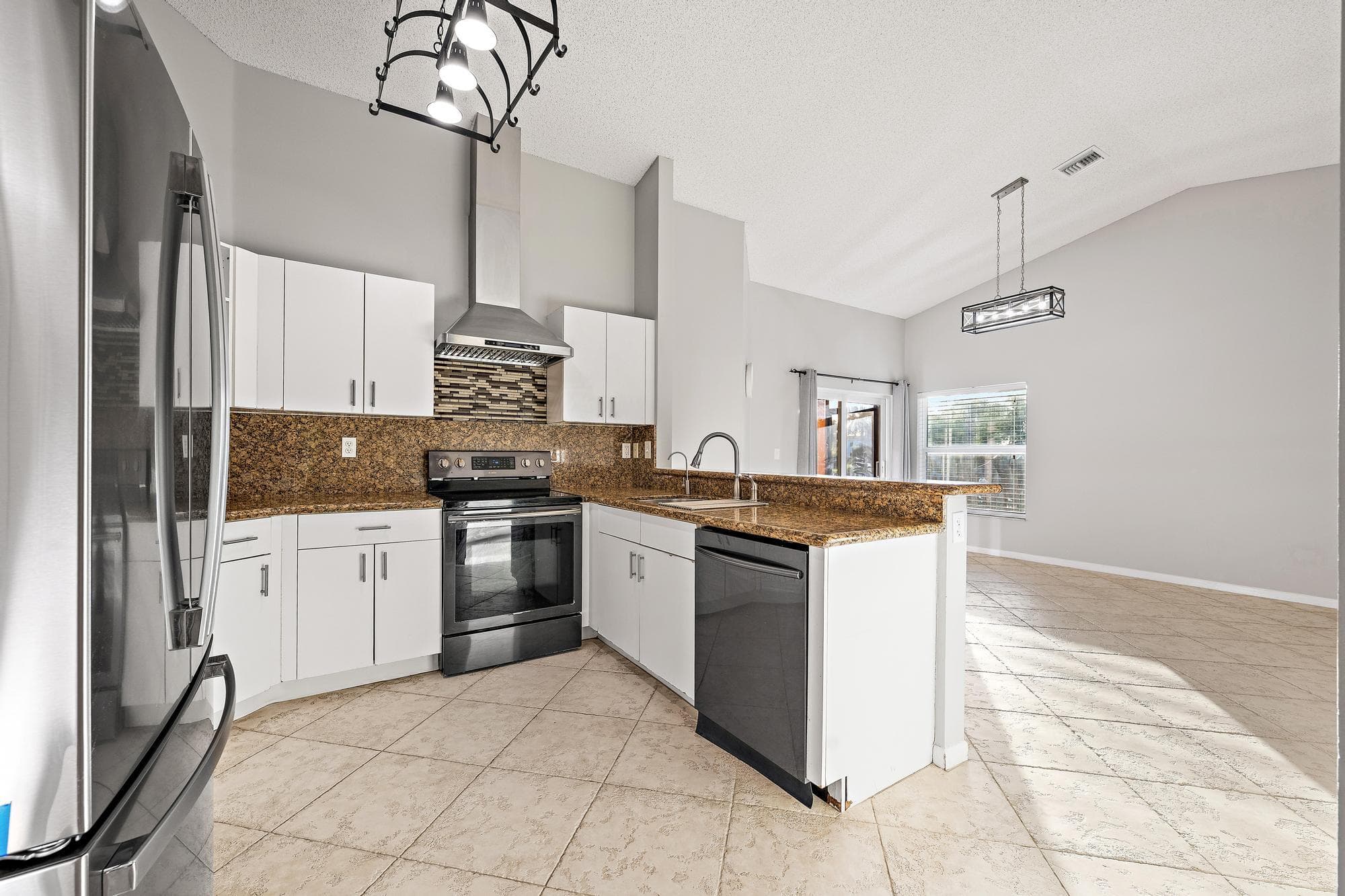 8657 Tourmaline Boulevard, Boynton Beach, FL 33472 — photo 4 of 19