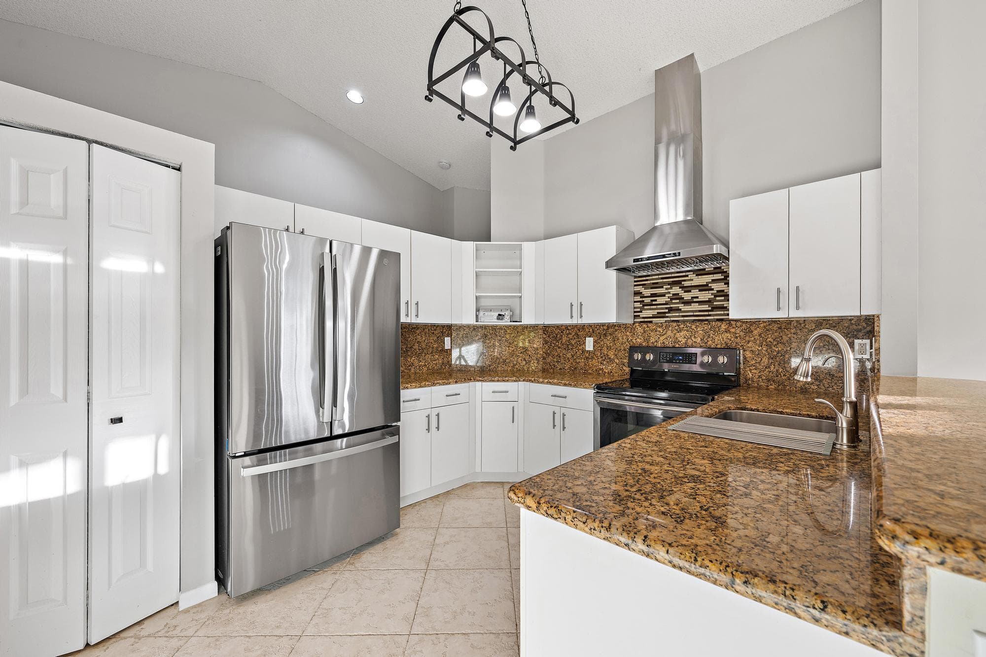 8657 Tourmaline Boulevard, Boynton Beach, FL 33472 — photo 5 of 19