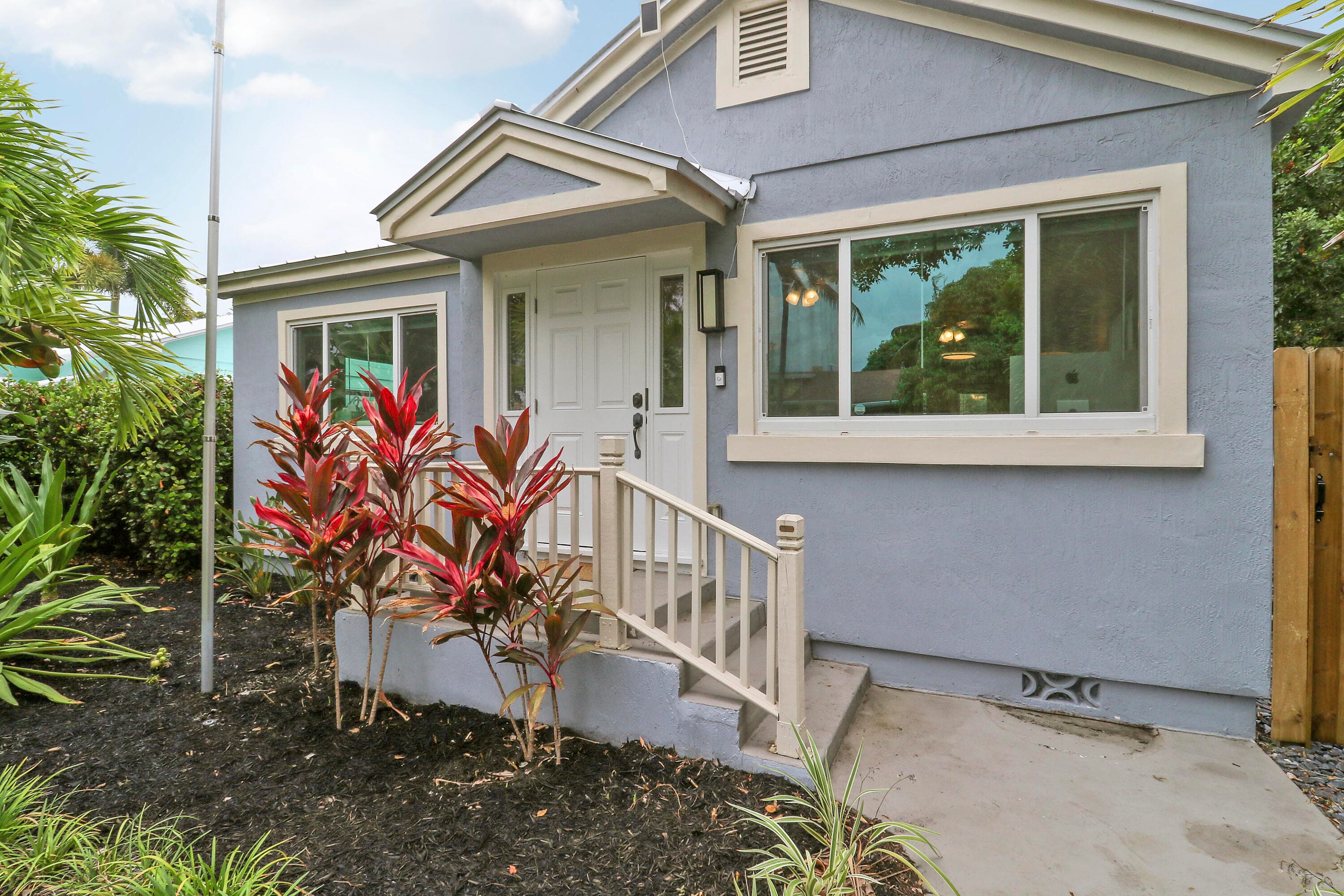 428 S C Street, Lake Worth, FL 33460 — photo 3 of 28